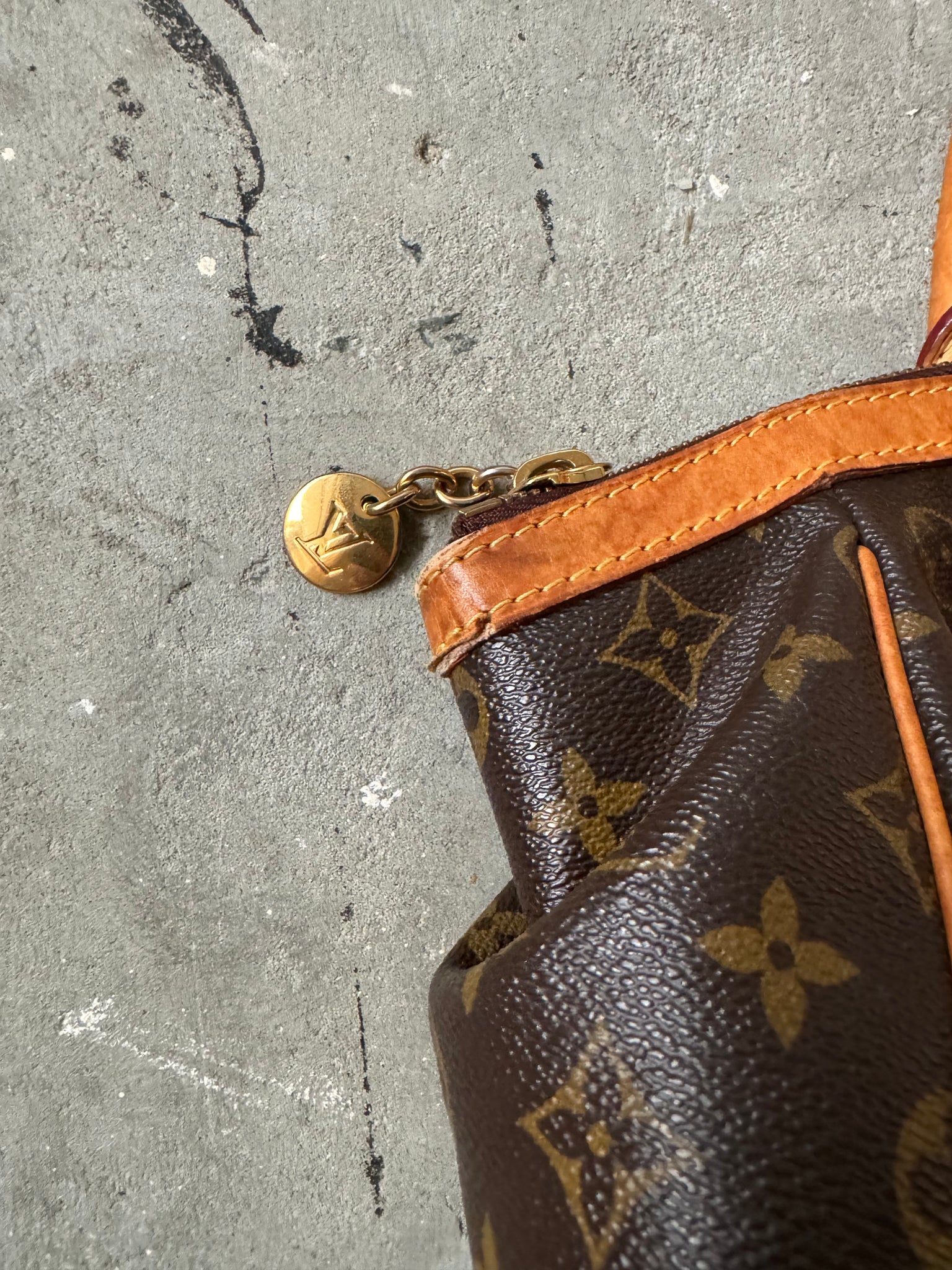 Louis Vuitton PM Tivoli Monogram Bag
