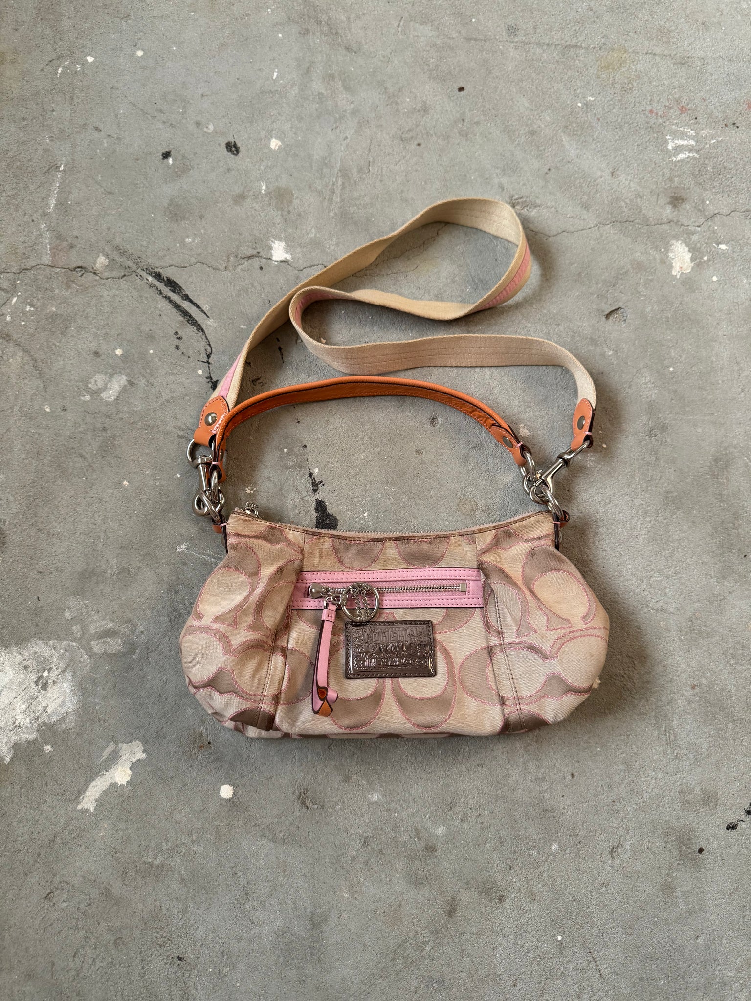 Coach 2Way Signature Poppy Pink Shoulder Bag â Curated by Charbel Coach 2Way Signature Poppy Pink Shoulder Bag â Curated by Charbel