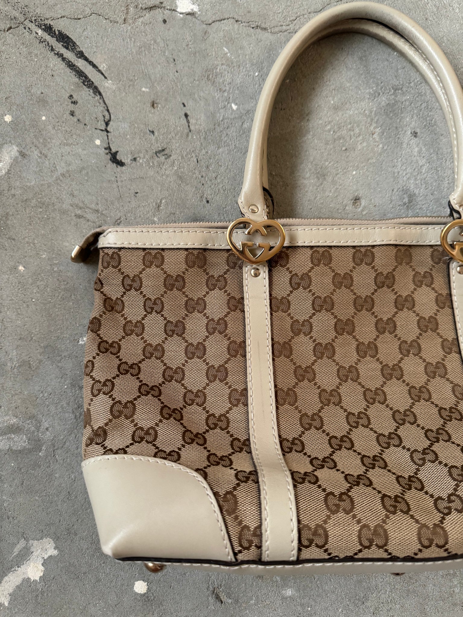 Gucci GG Monogram Lovely Heart Hand Bag Beige/White