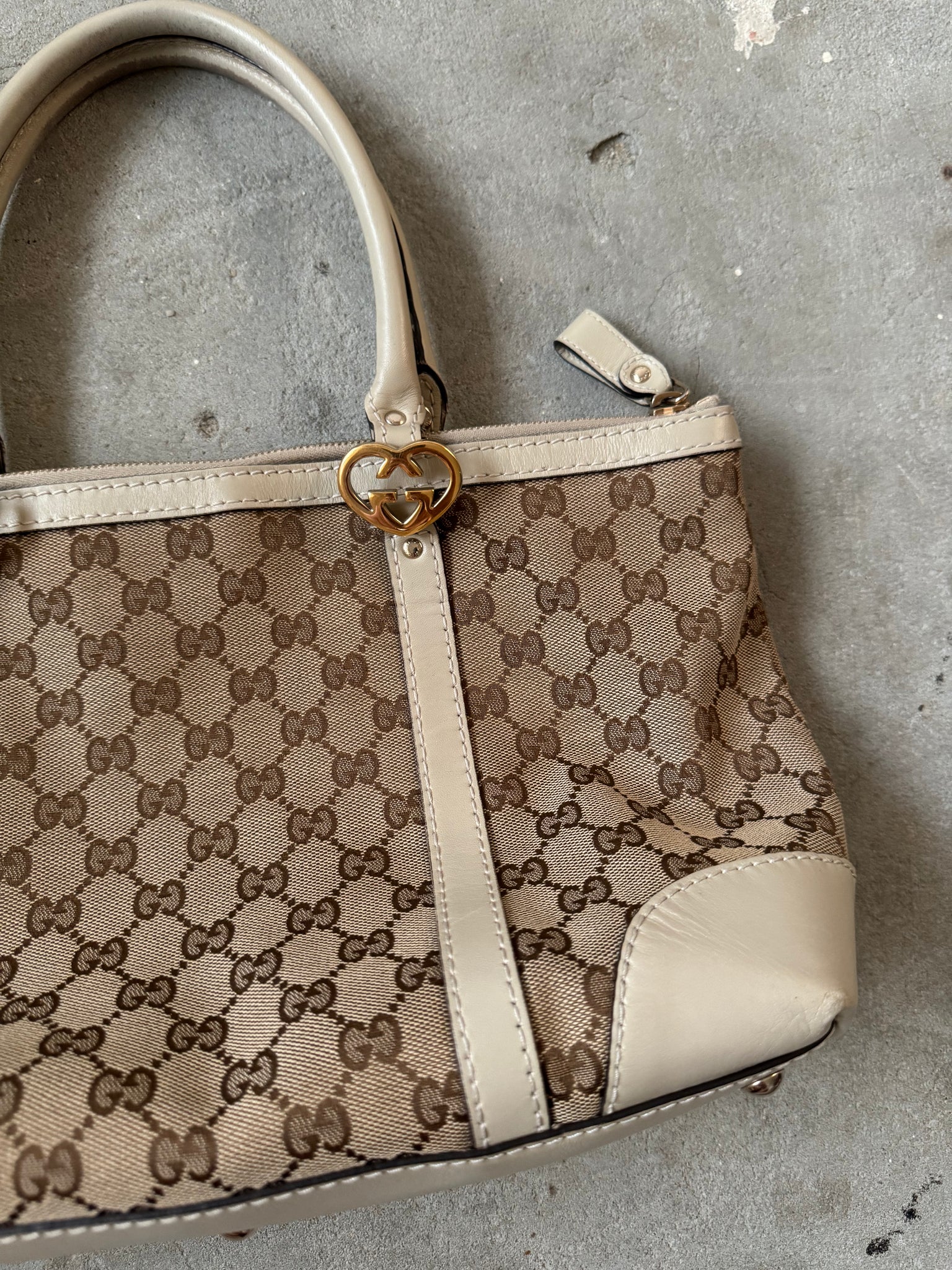 Gucci GG Monogram Lovely Heart Hand Bag Beige/White