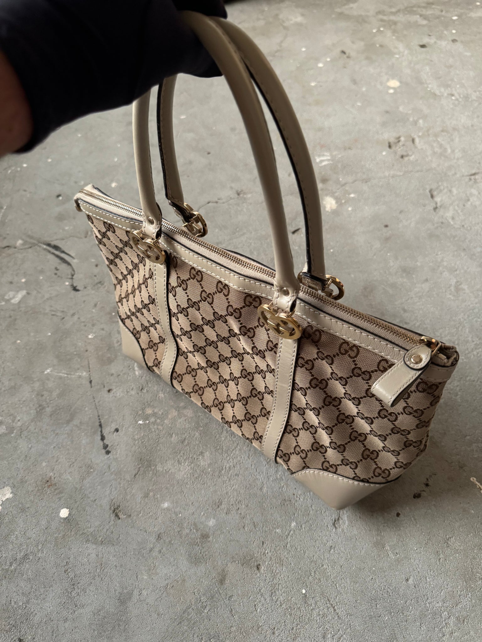 Gucci GG Monogram Lovely Heart Hand Bag Beige/White