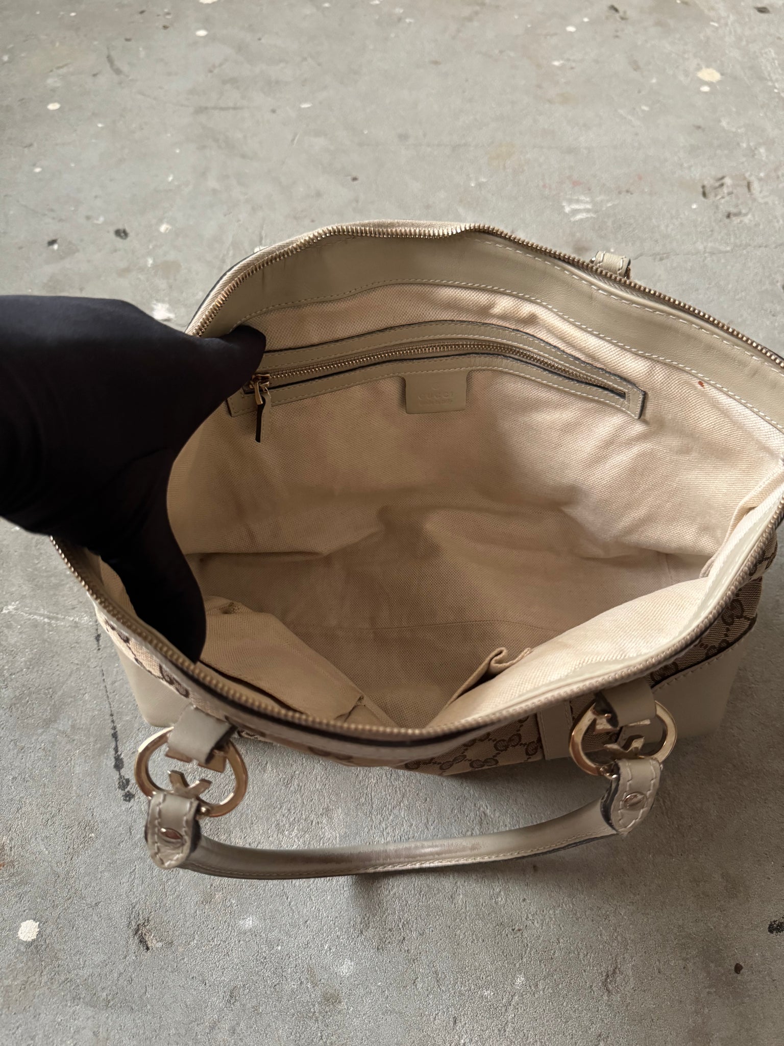 Gucci GG Monogram Lovely Heart Hand Bag Beige/White