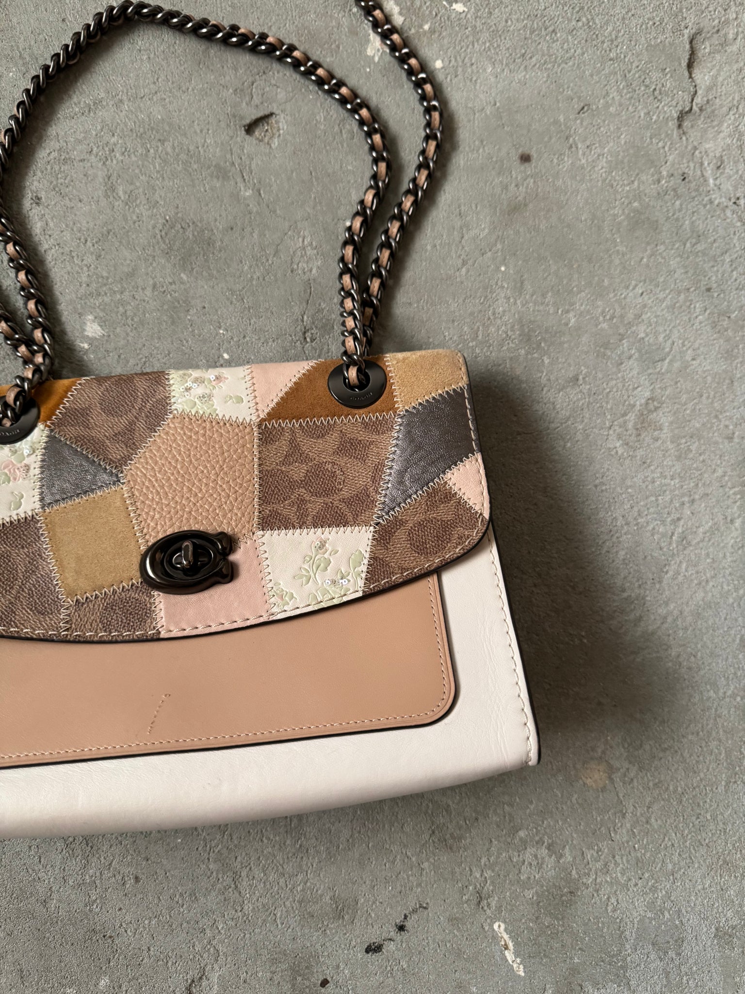 Coach Signature Parker Multi Patch Chain ShoulderBag