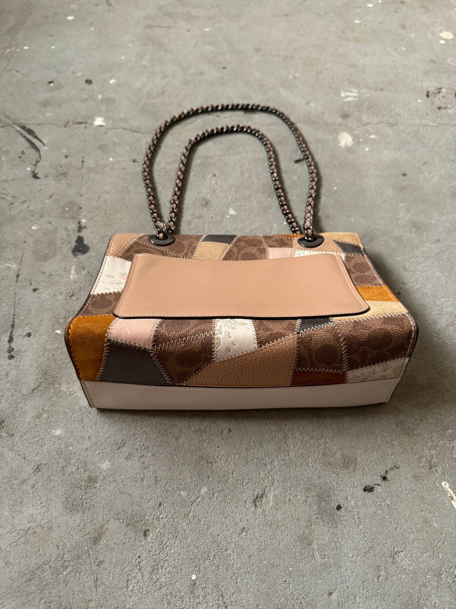 Coach Signature Parker Multi Patch Chain ShoulderBag