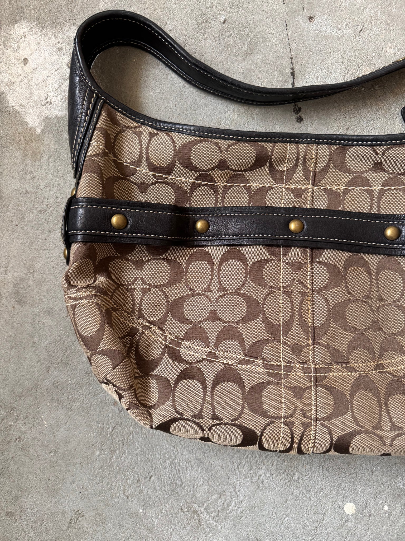 Coach Signature HorseBit Ergo Shoulder Bag Beige/Black