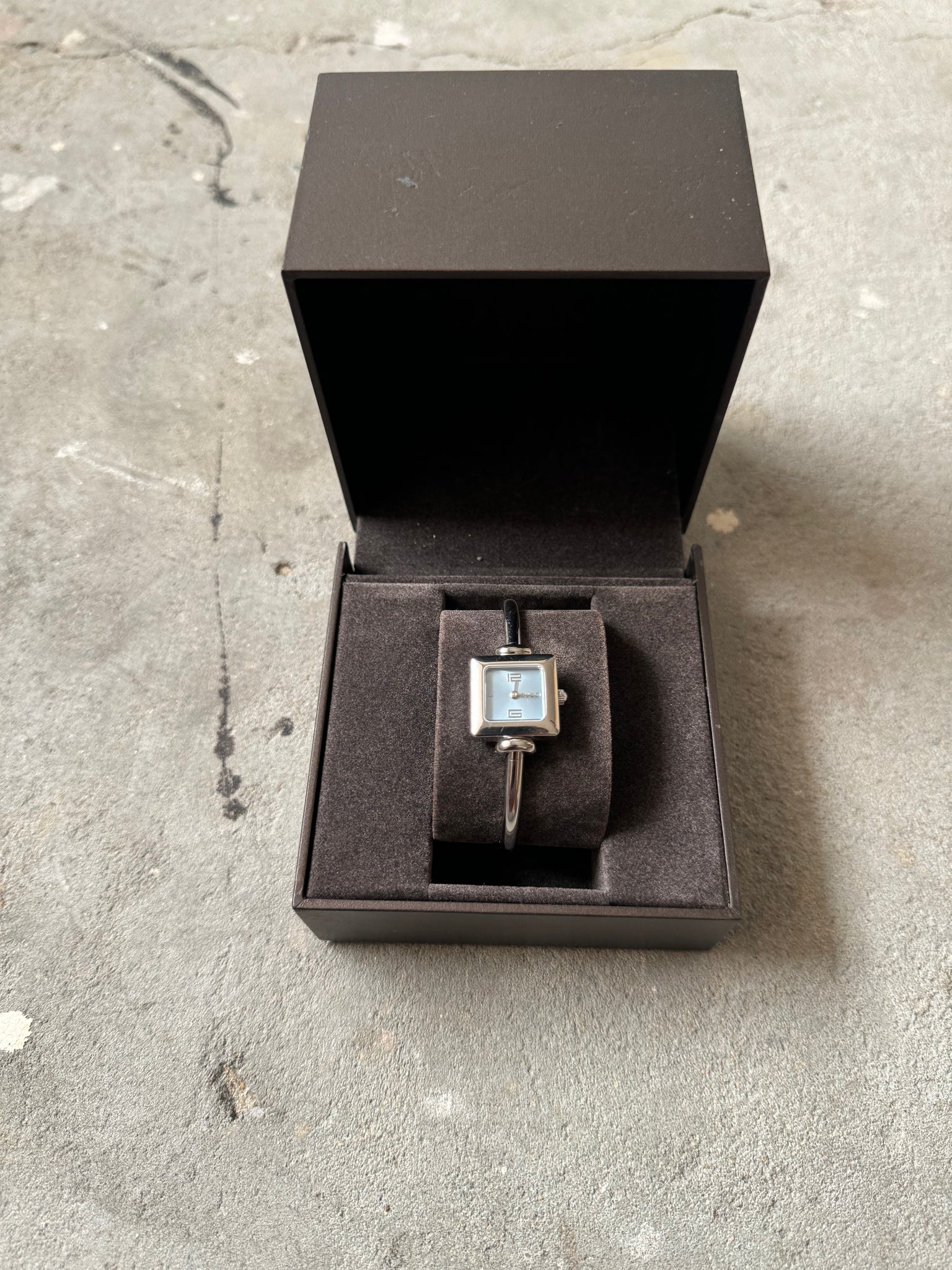 Gucci 1900L Bangle Sky Blue Dial Watch
