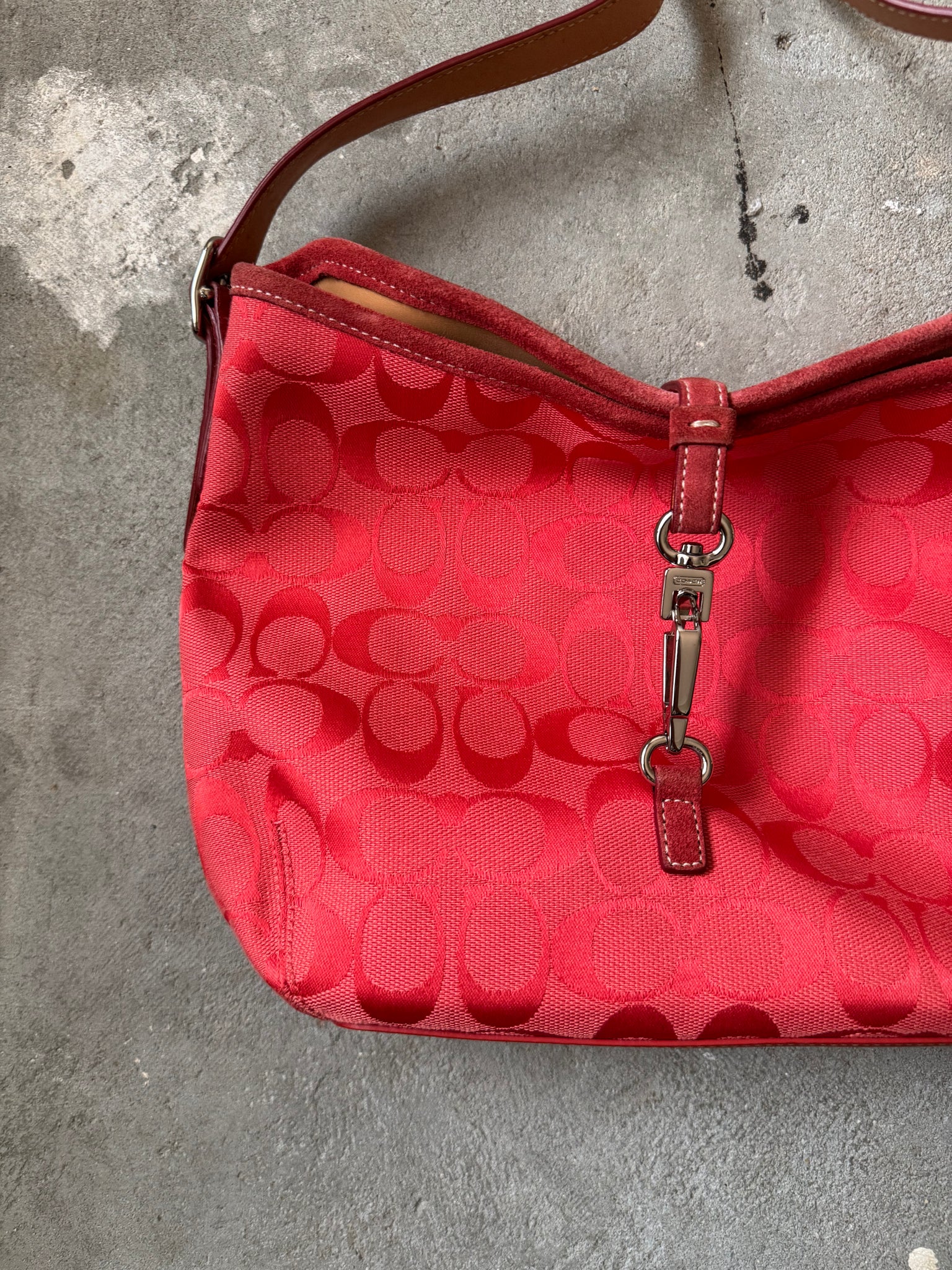 Coach Signature Clip Shoulder Bag Red