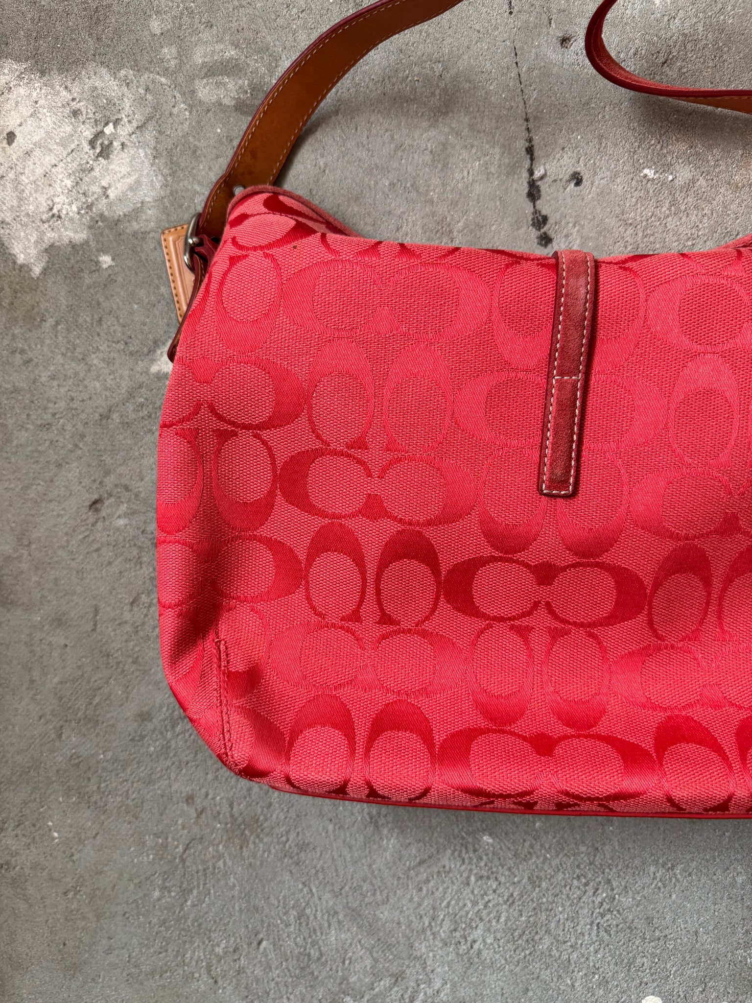 Coach Signature Clip Shoulder Bag Red