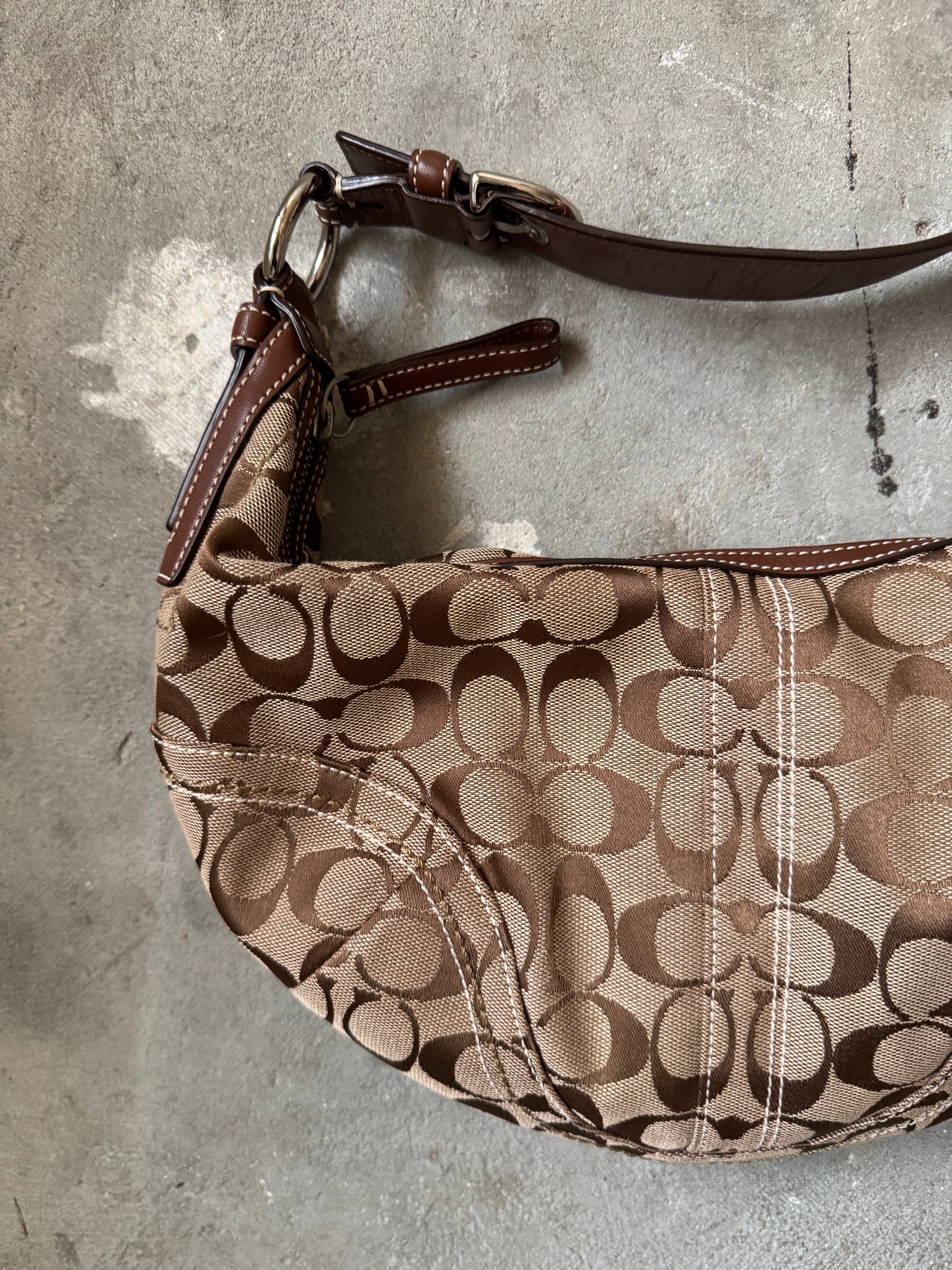 Coach Signature Soho Shoulder Bag Beige/Brown