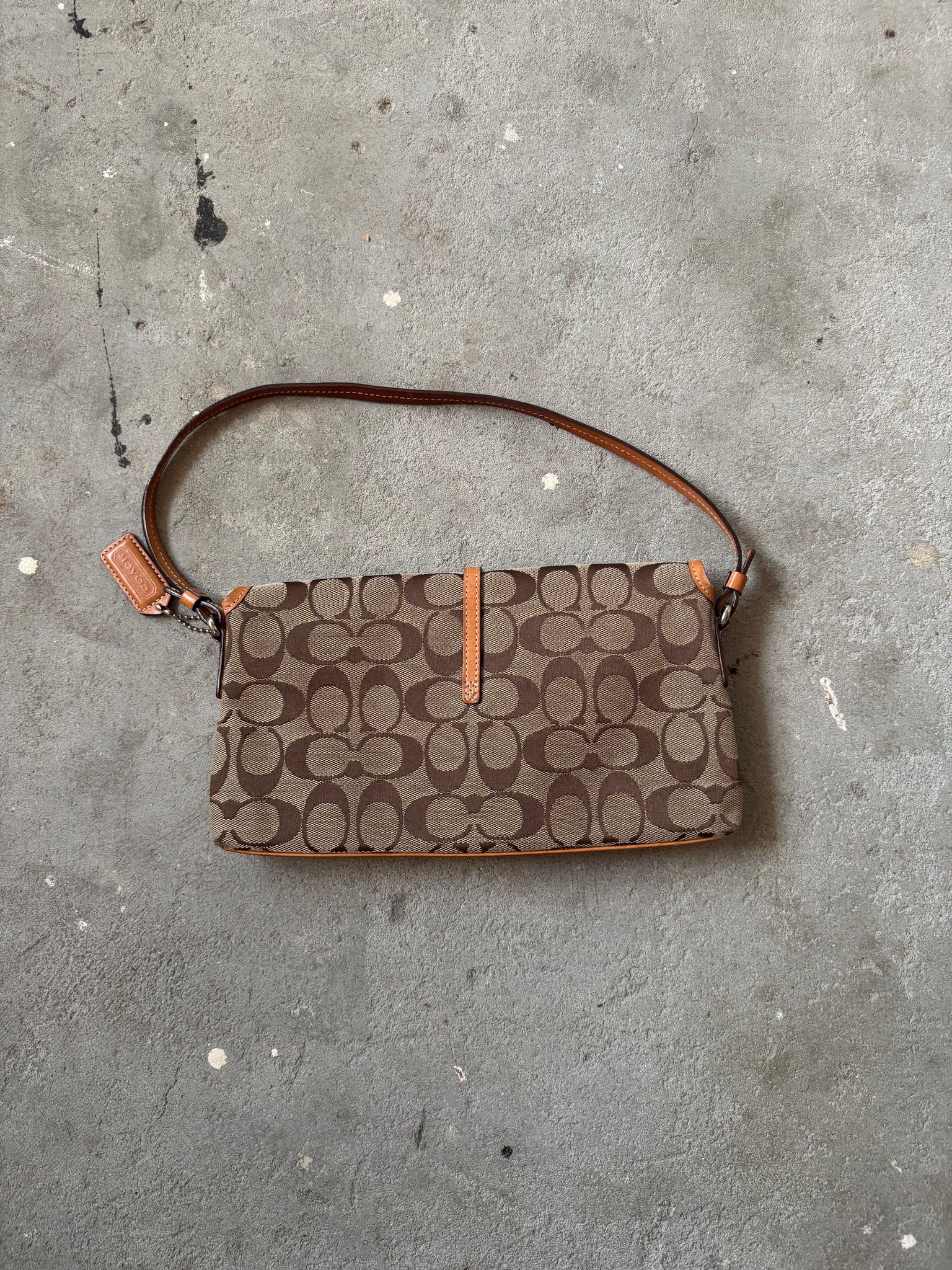 Coach Signature Demi Clip Bagguete Beige Shoulder Bag
