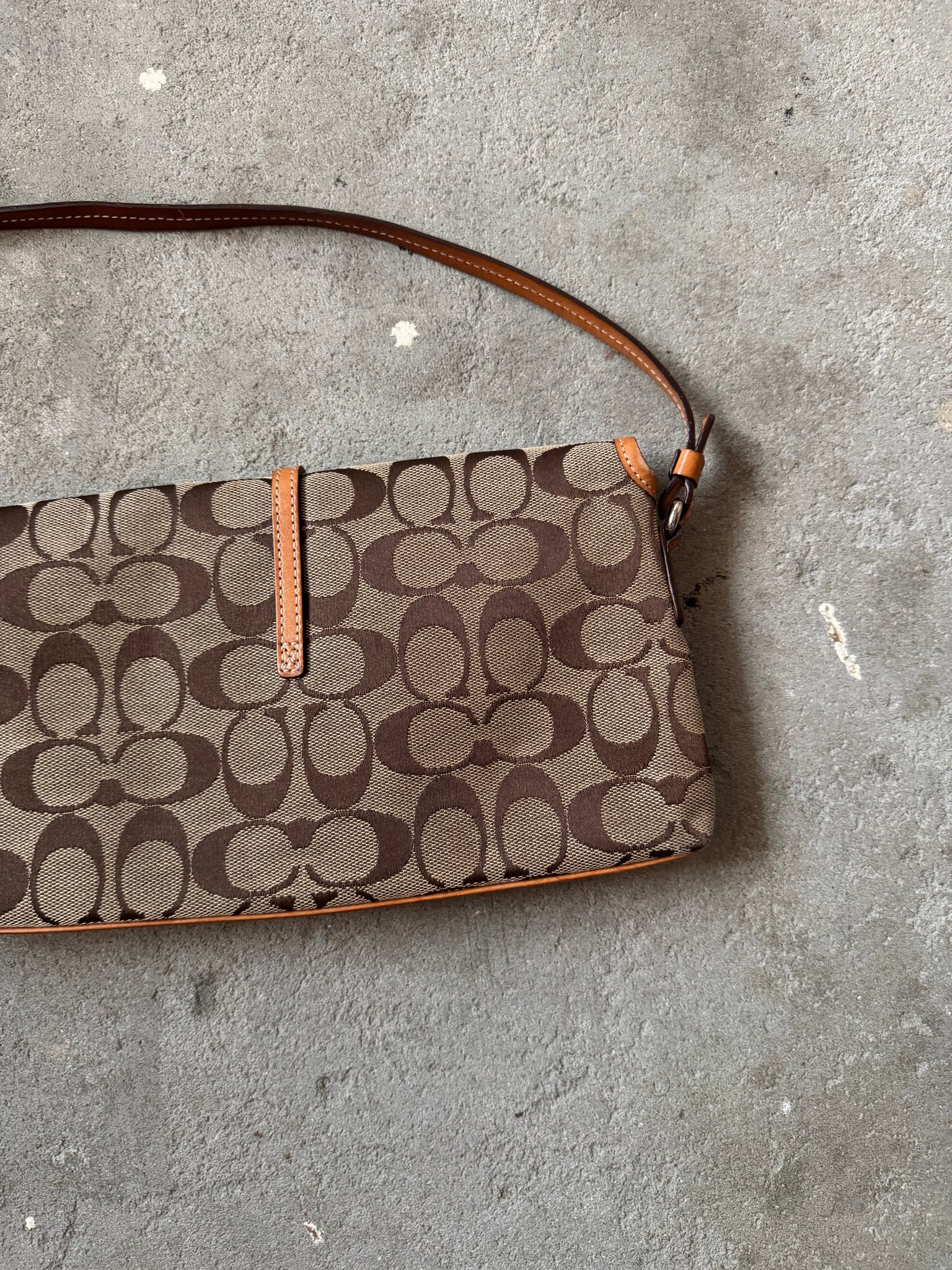 Coach Signature Demi Clip Bagguete Beige Shoulder Bag