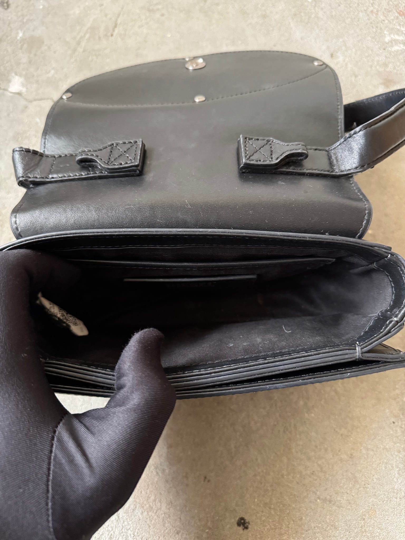 Diesel 1DR Plaque Shoulder Bag Black
