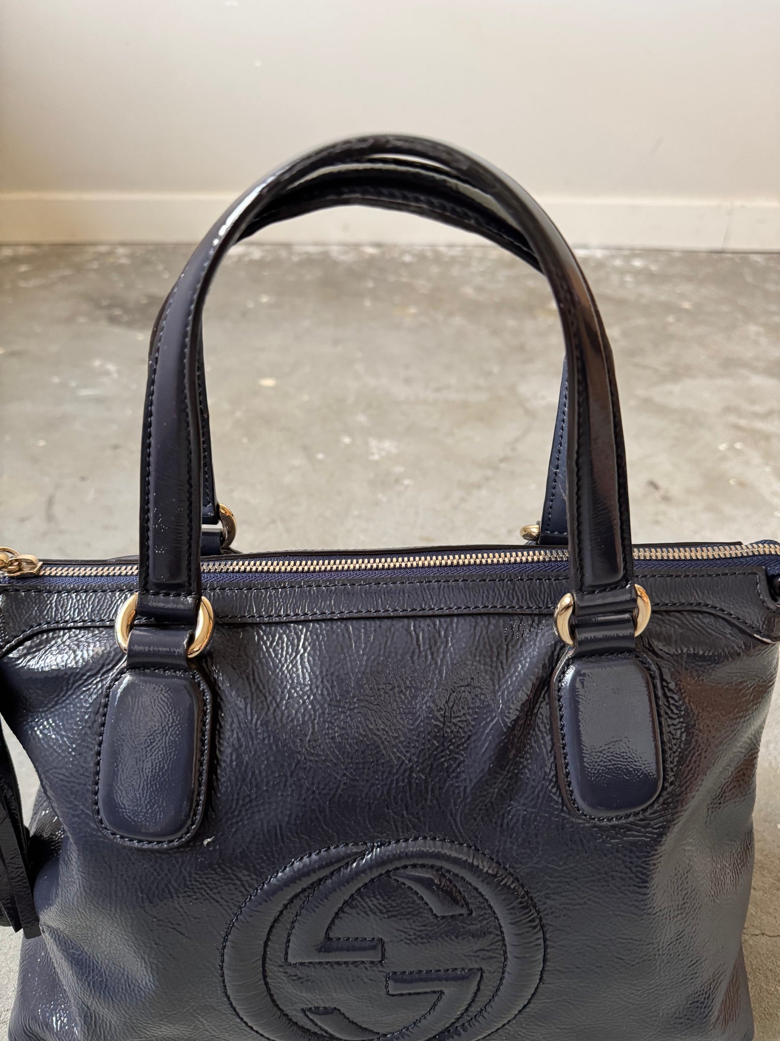 Gucci GG Soho Patent Shoulder Bag Navy Blue