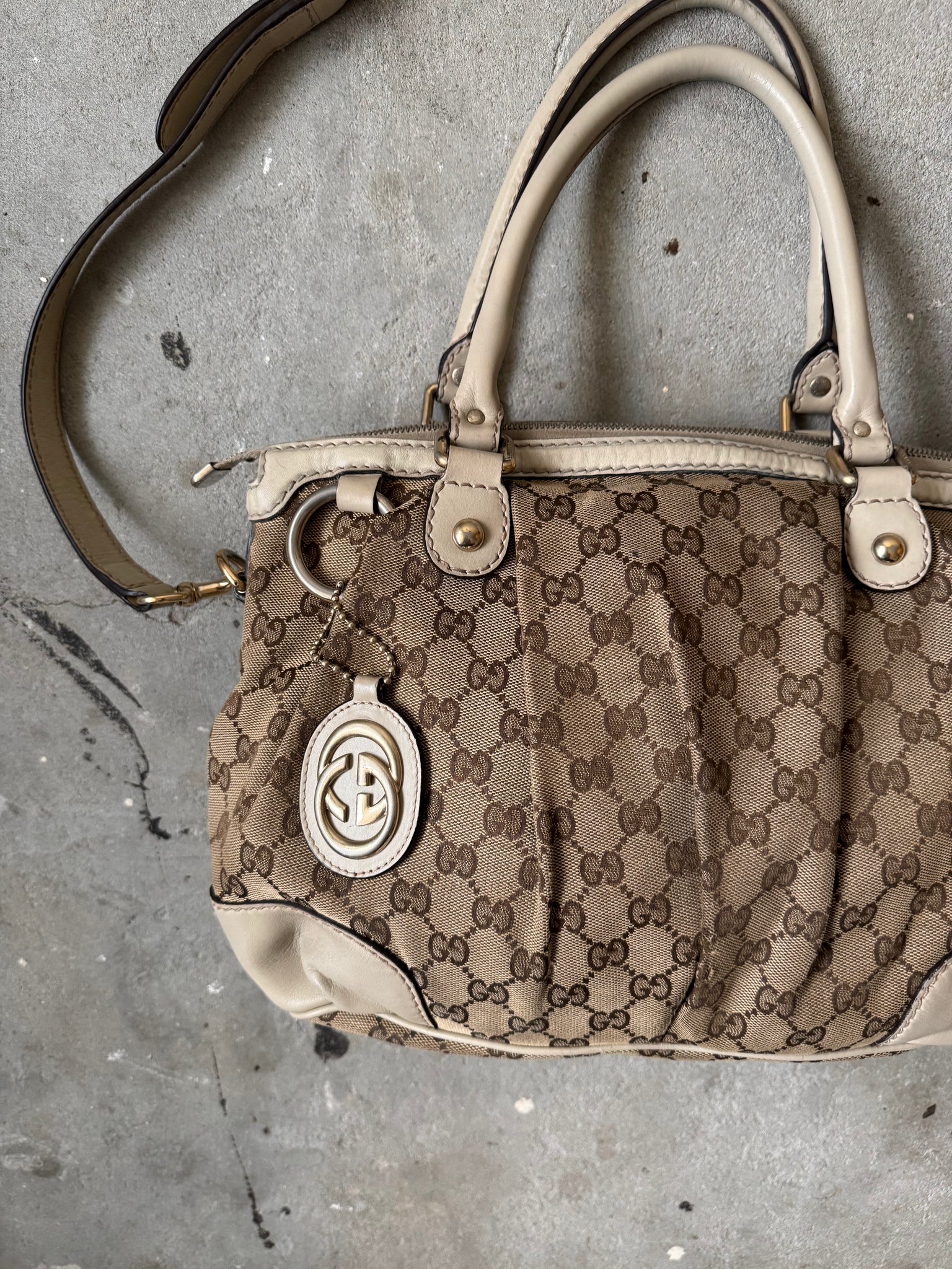Gucci 2Way GG Monogram Sukey Shoulder Bag Beige/White