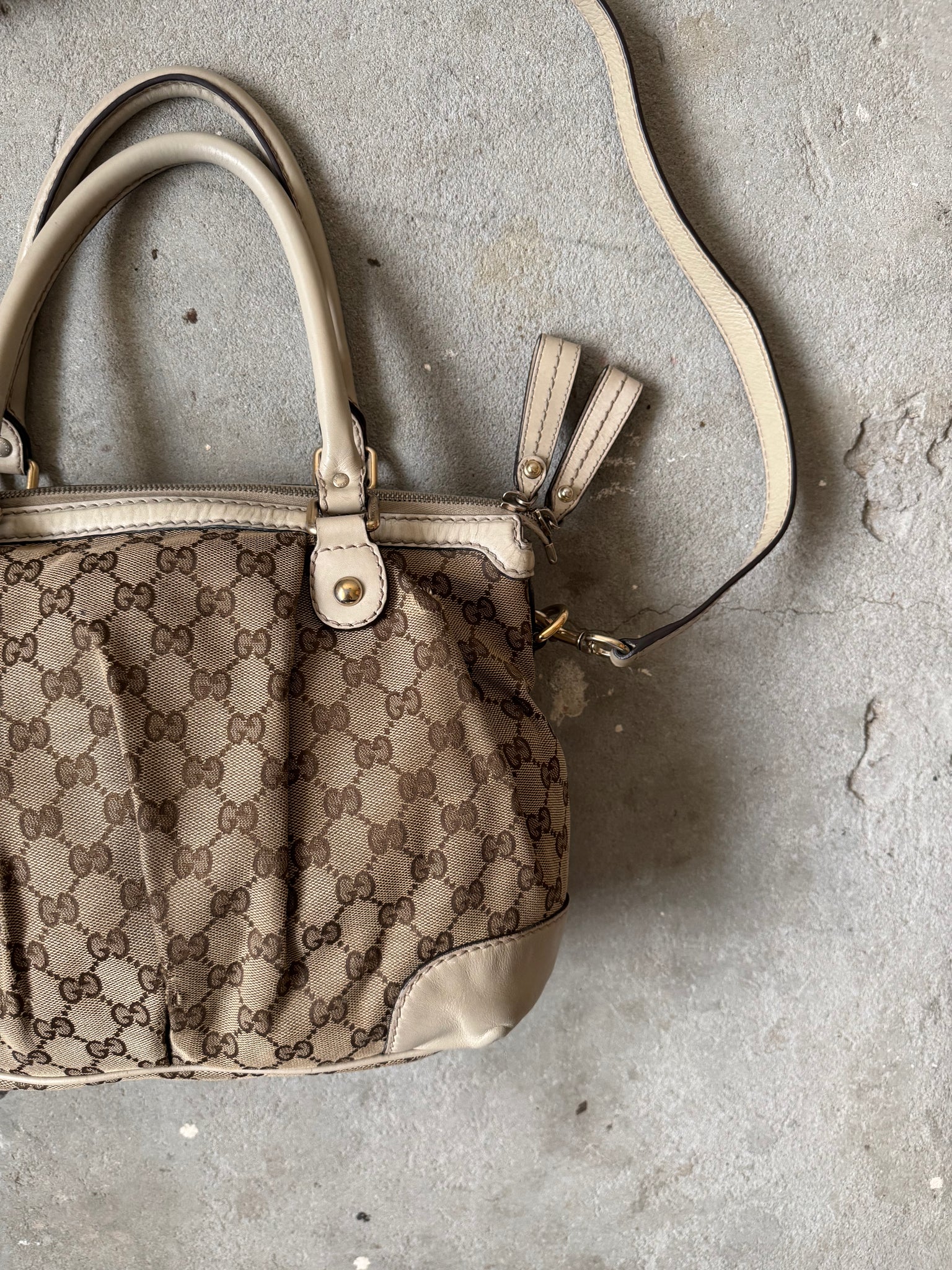 Gucci 2Way GG Monogram Sukey Shoulder Bag Beige/White