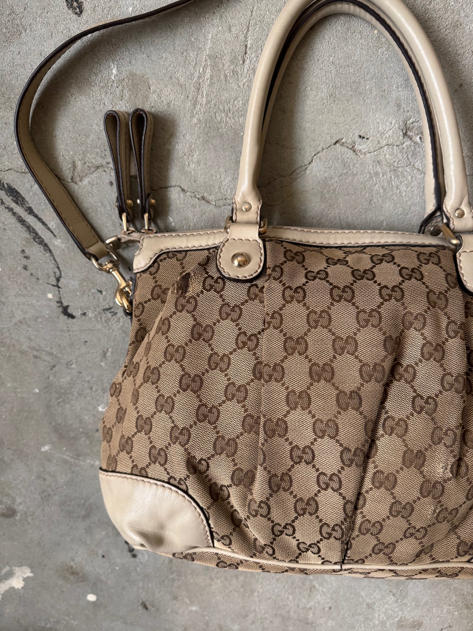 Gucci 2Way GG Monogram Sukey Shoulder Bag Beige/White