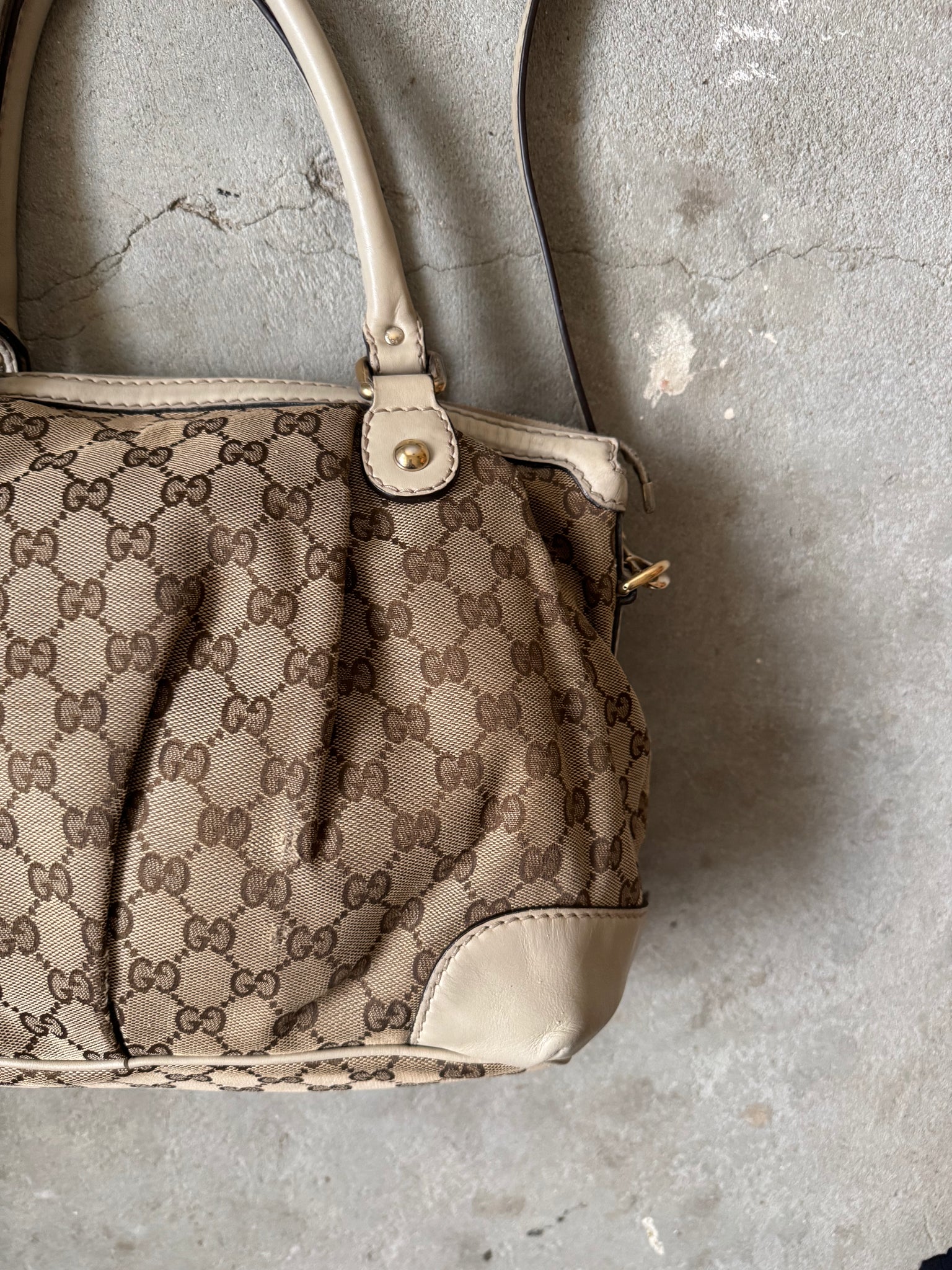 Gucci 2Way GG Monogram Sukey Shoulder Bag Beige/White