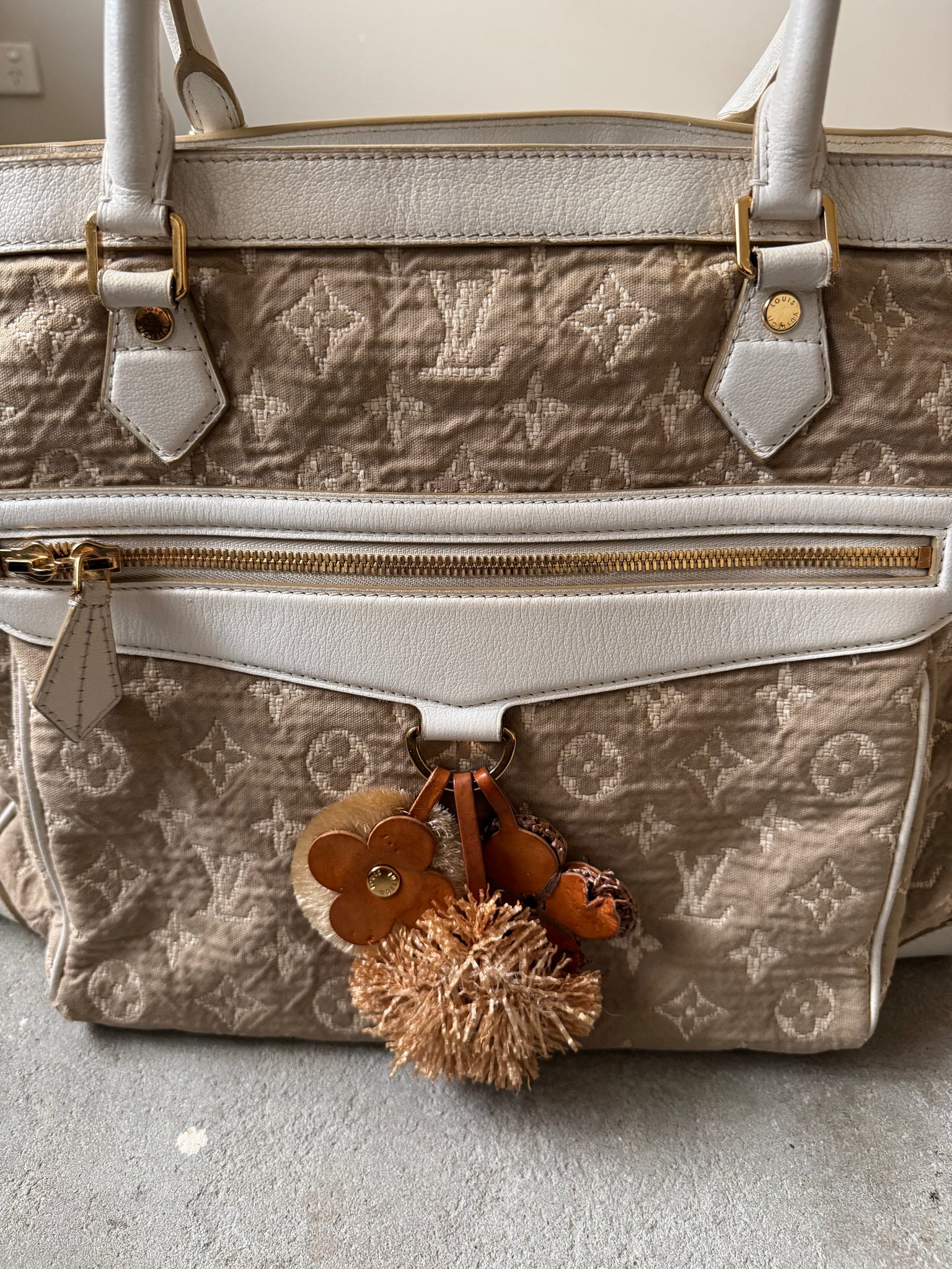 Louis Vuitton GM Monogram Cabas Sabbia Tote Bag