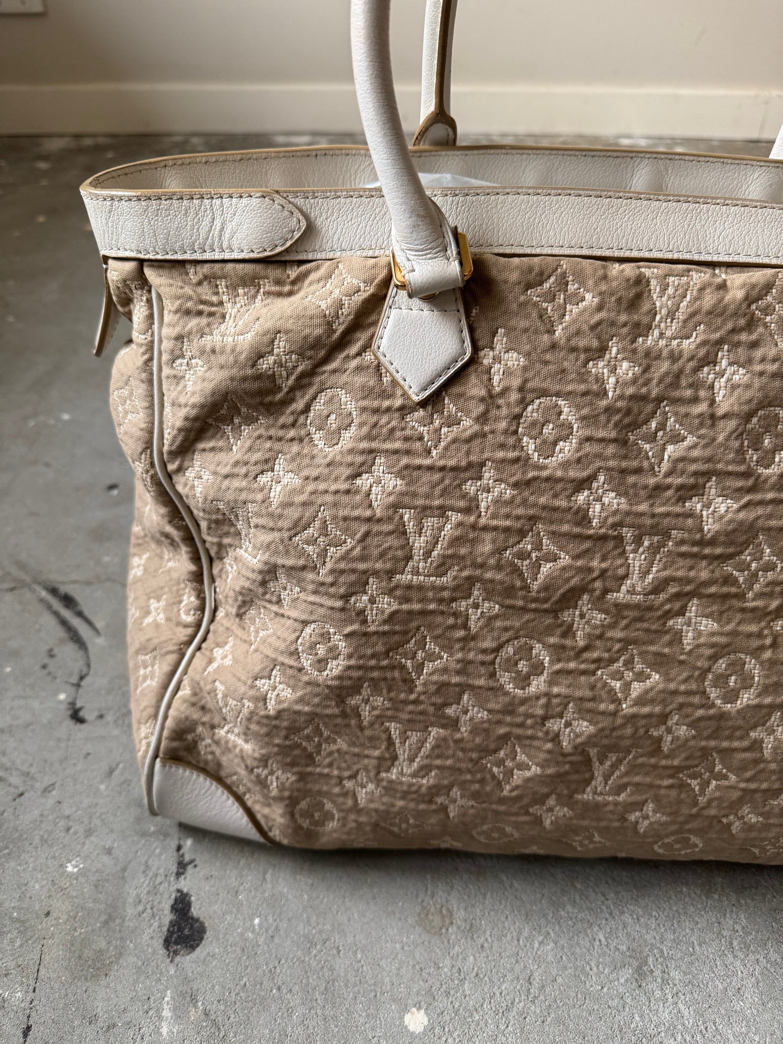 Louis Vuitton GM Monogram Cabas Sabbia Tote Bag
