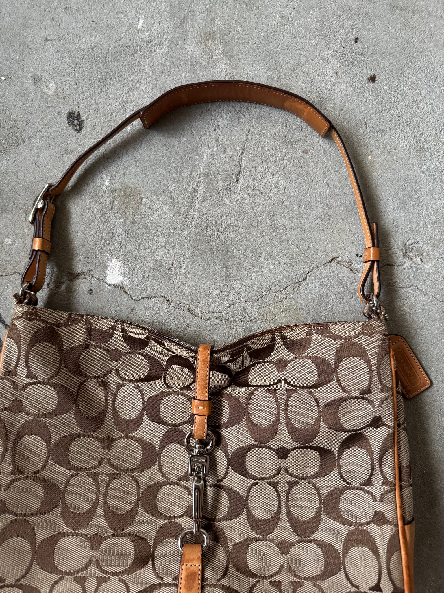 Coach Hobo Signature Clip Canvas Hand Bag Beige
