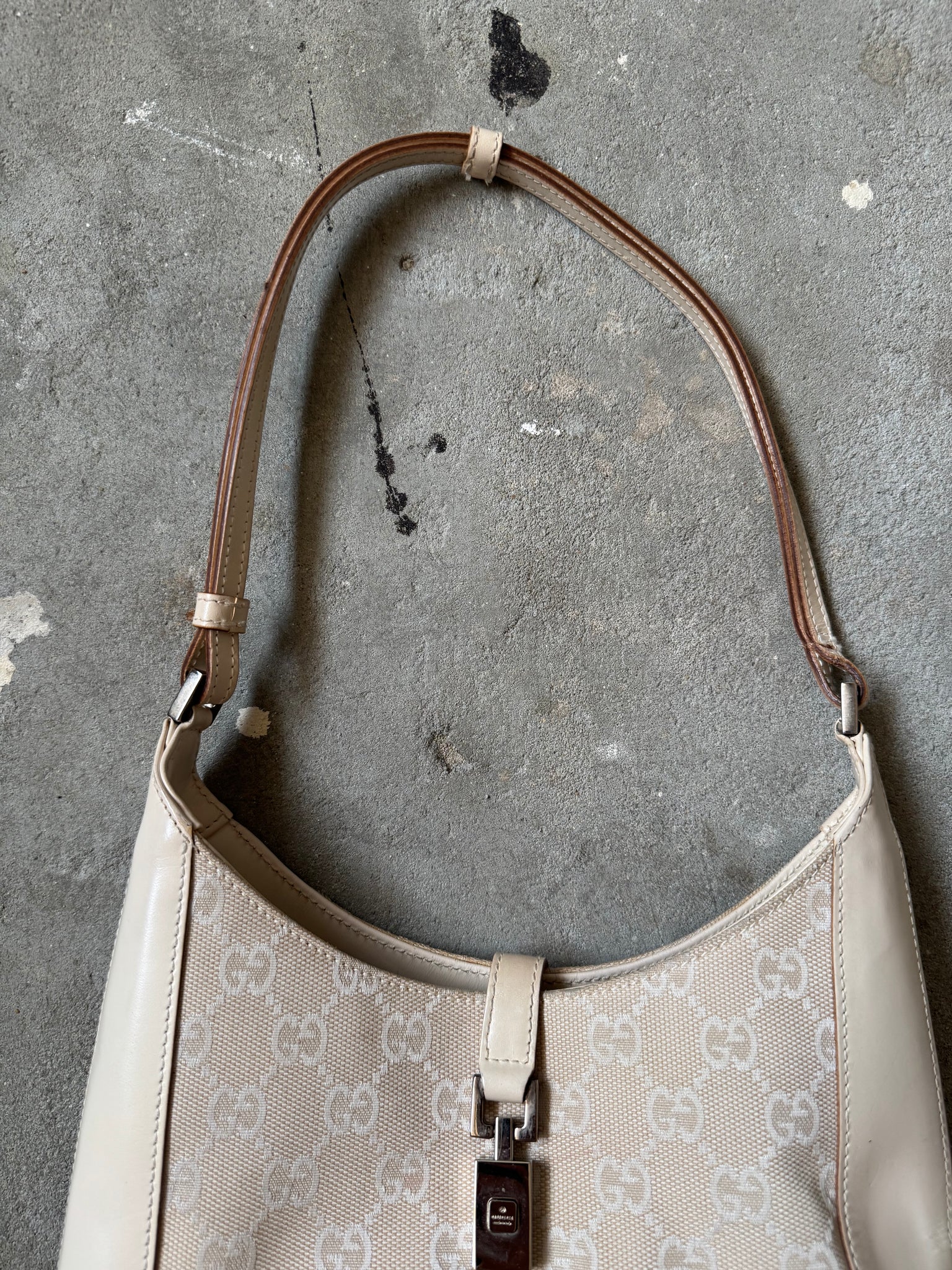 Gucci GG Canvas Jackie Shoulder Bag White/White