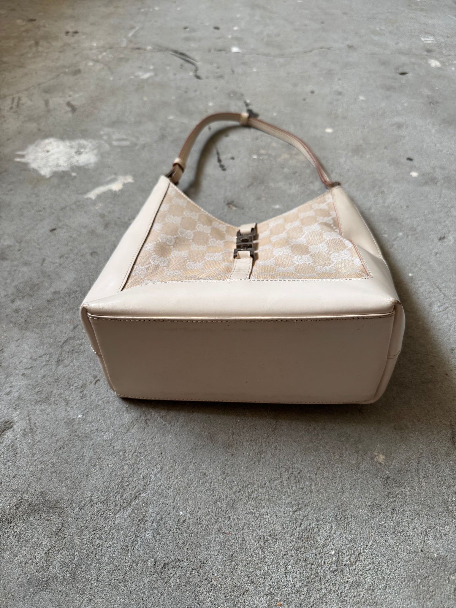 Gucci GG Canvas Jackie Shoulder Bag White/White