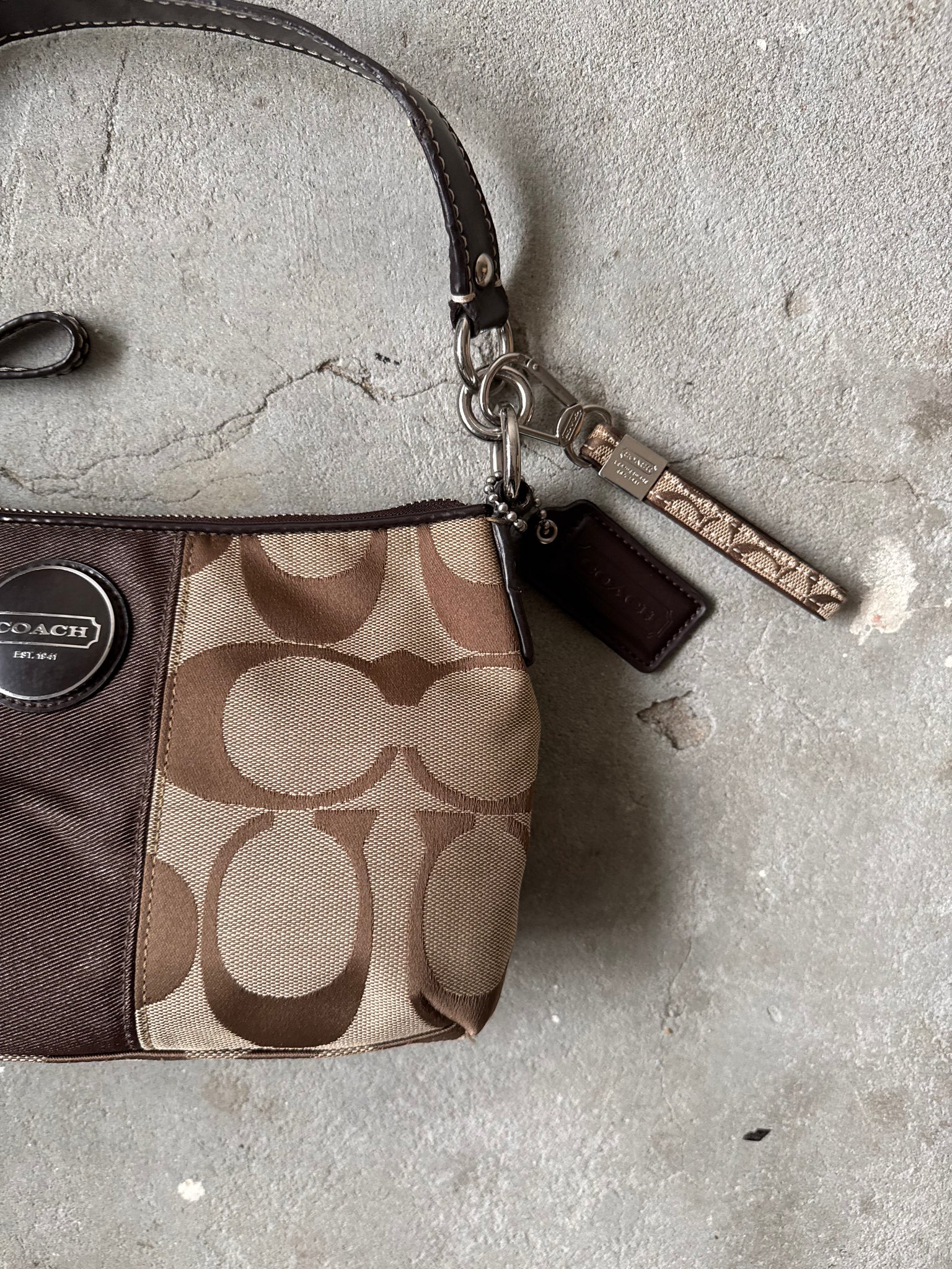Coach Signature Stripe ShoulderBag Beige/Brown