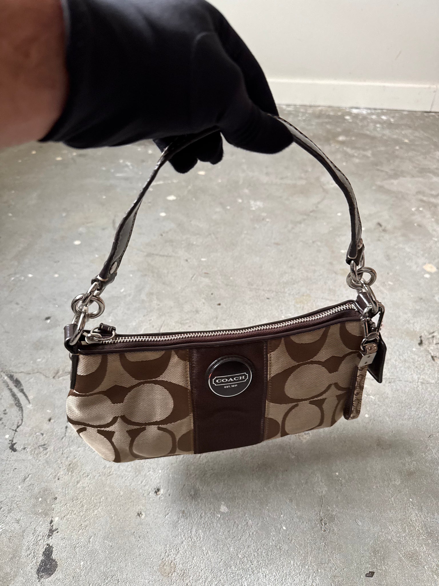 Coach Signature Stripe ShoulderBag Beige/Brown