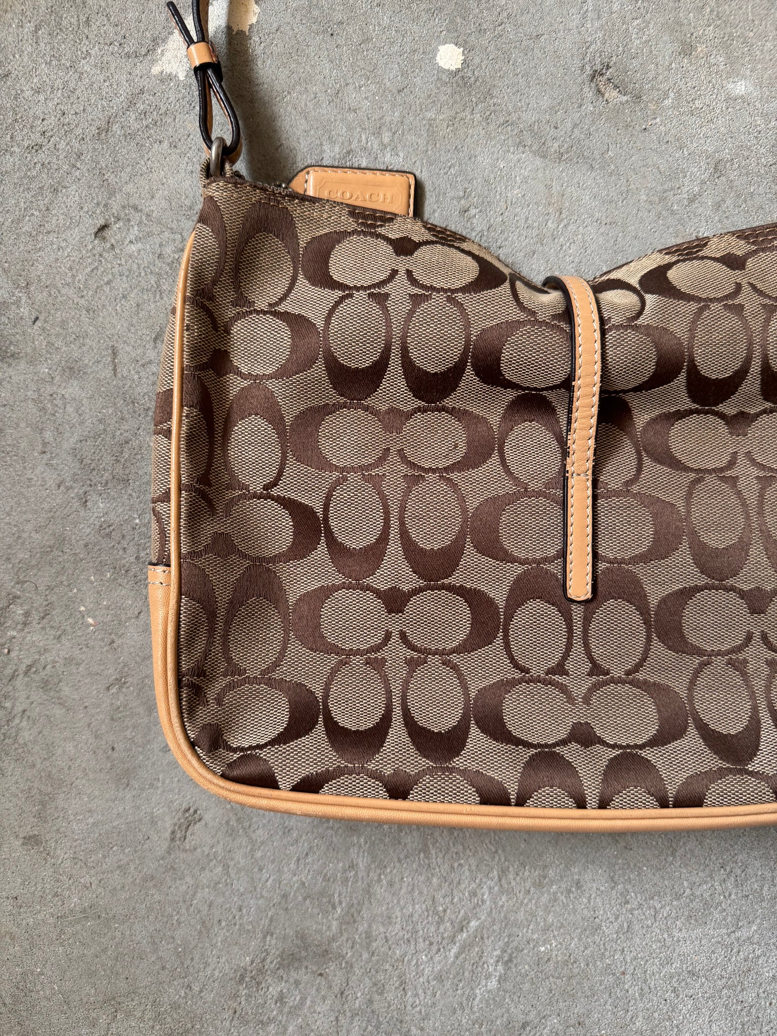 Coach Hobo Signature Clip Canvas Hand bag