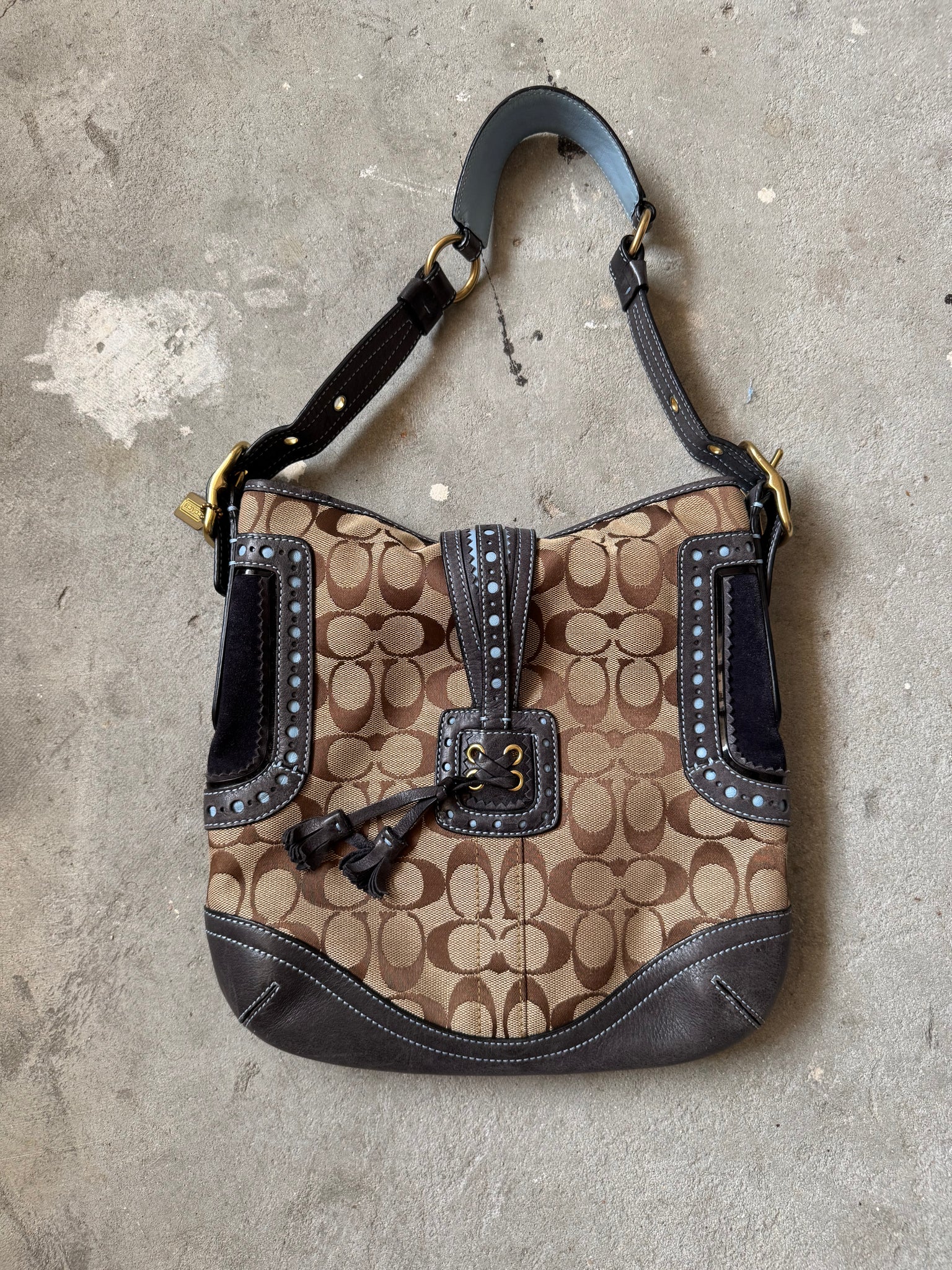 Coach Signature Pattern Clip Shoulder Bag Beige
