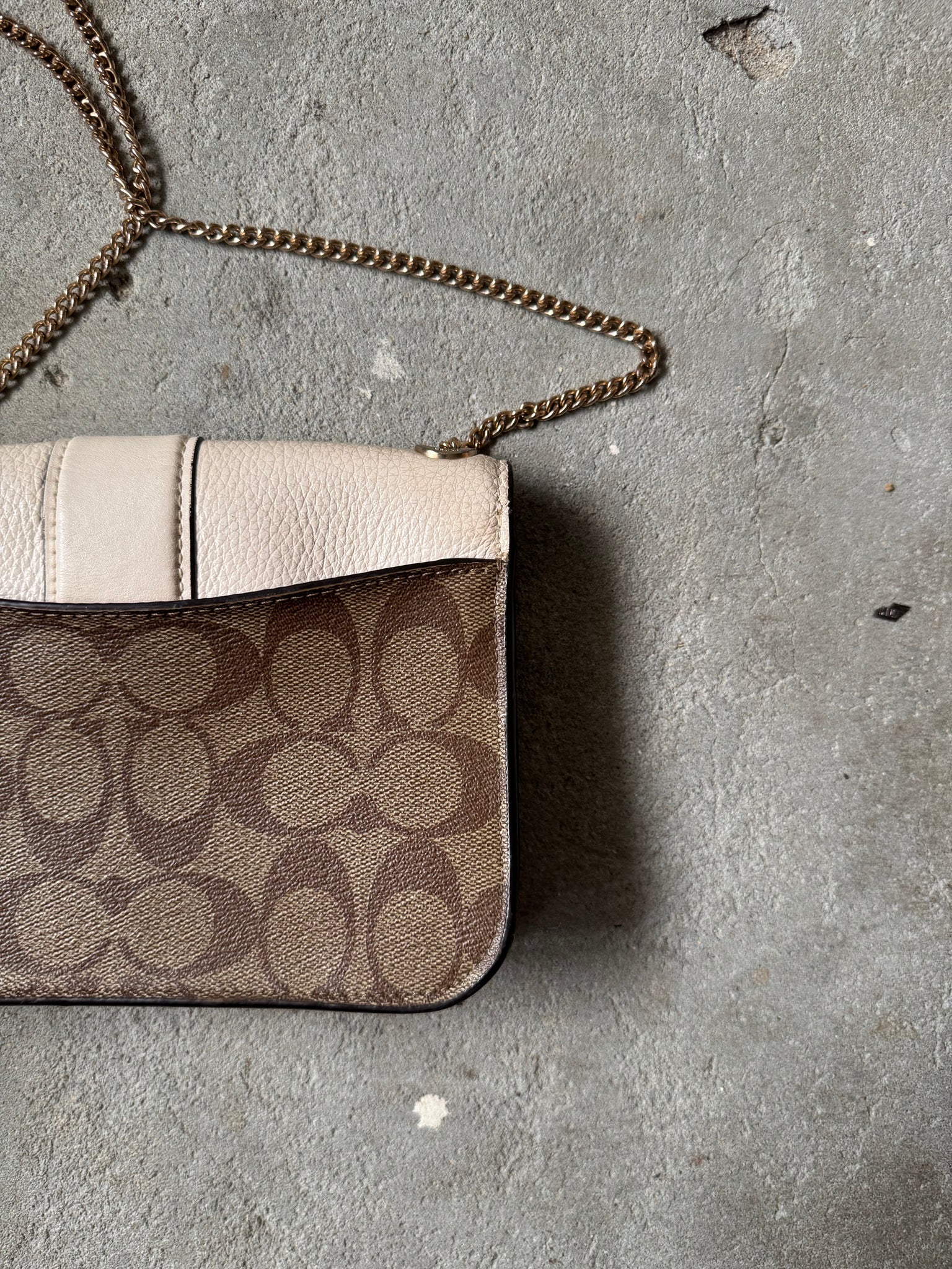 Coach Signature Georgie Chain Crossbody Bag Beige/White