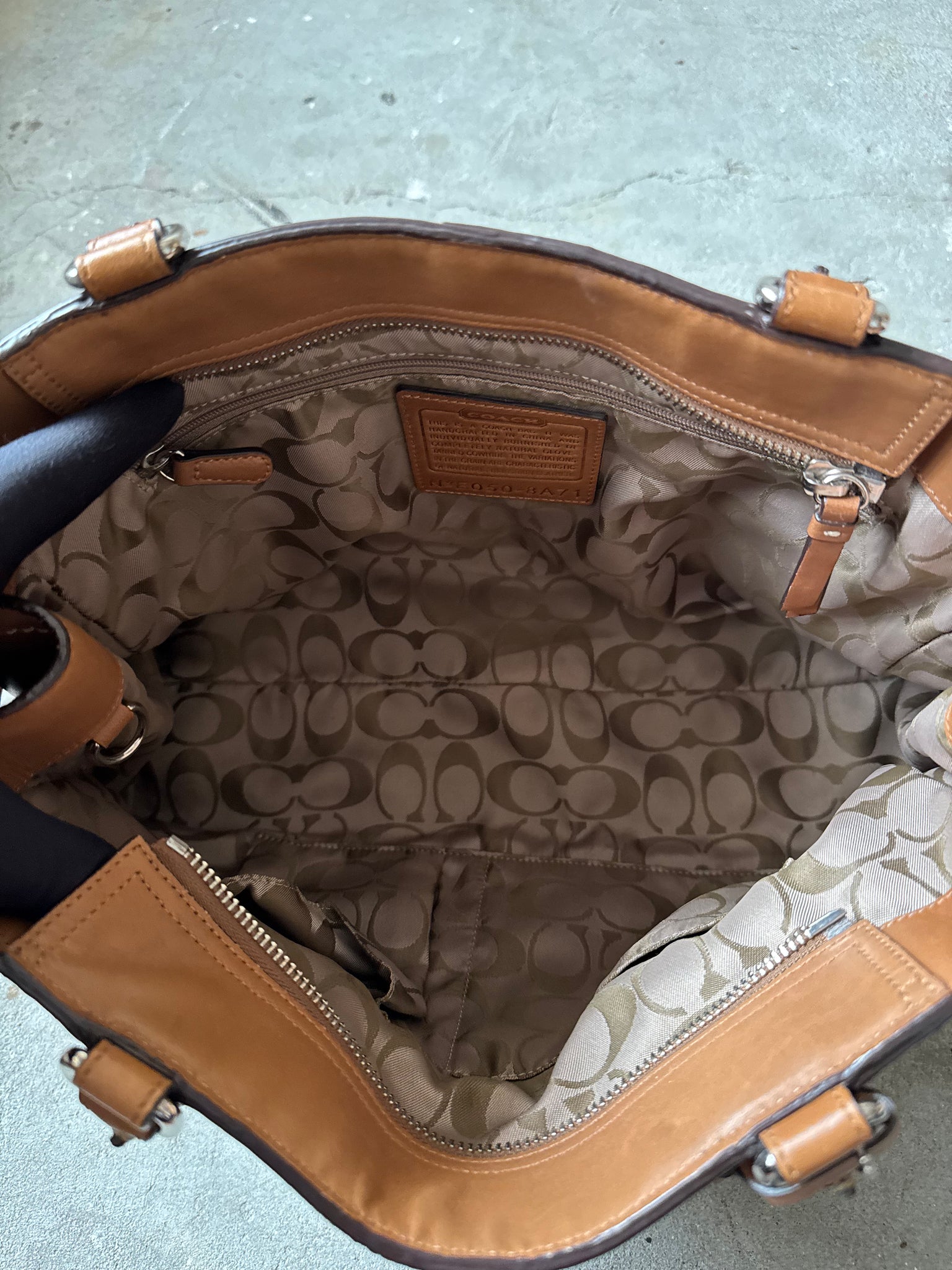 Coach Leather Hampton Clip HandBag Brown