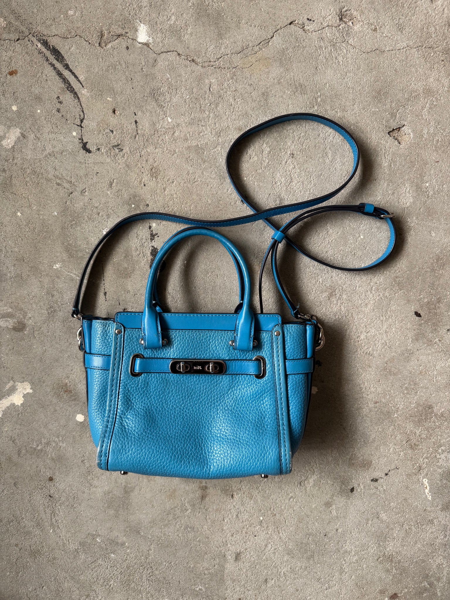 Coach 2Way Swagger 21 Satchel HandBag Blue