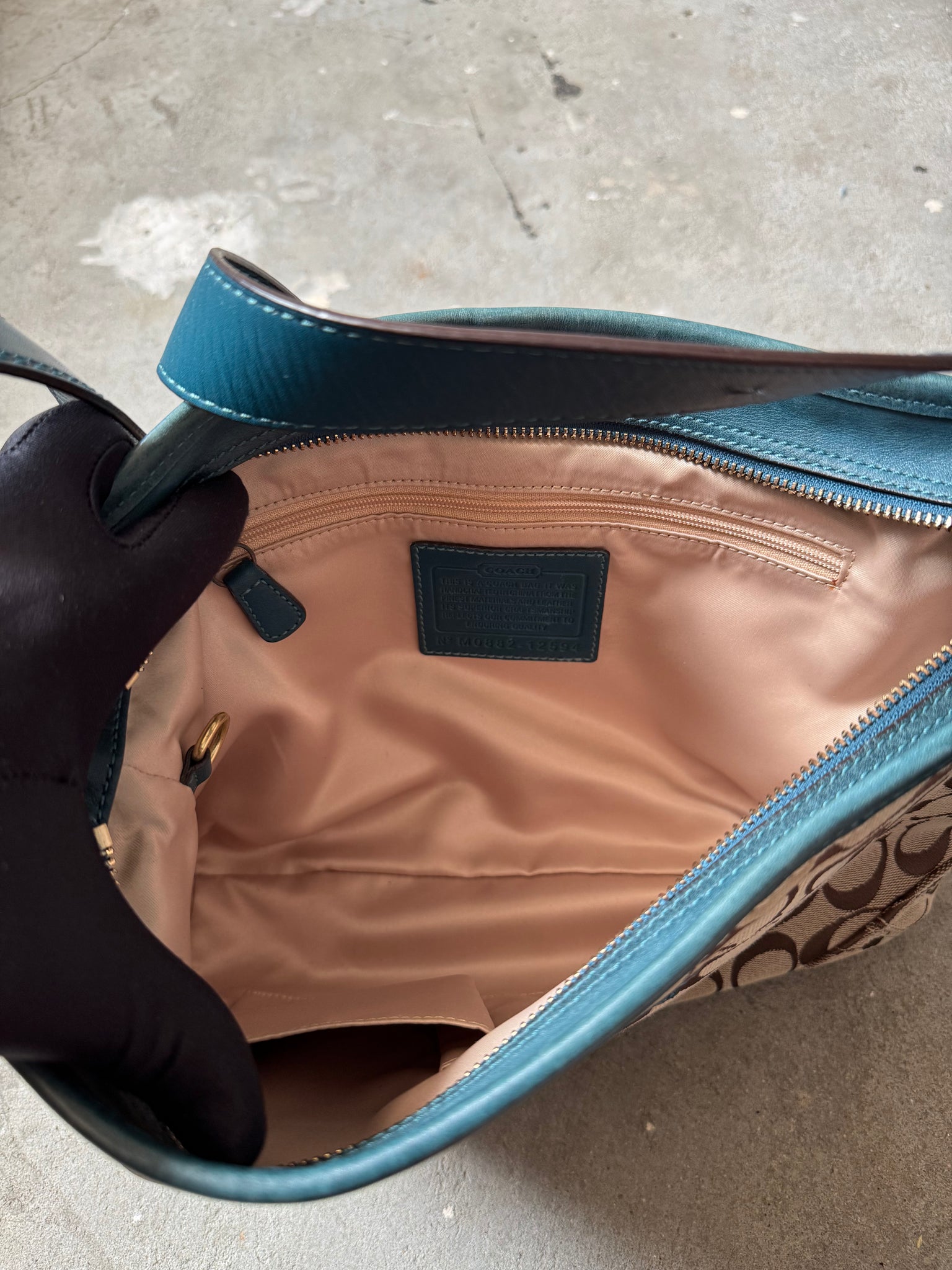 Coach 2Way Signature Shoulder Bag Beige/Turquoize