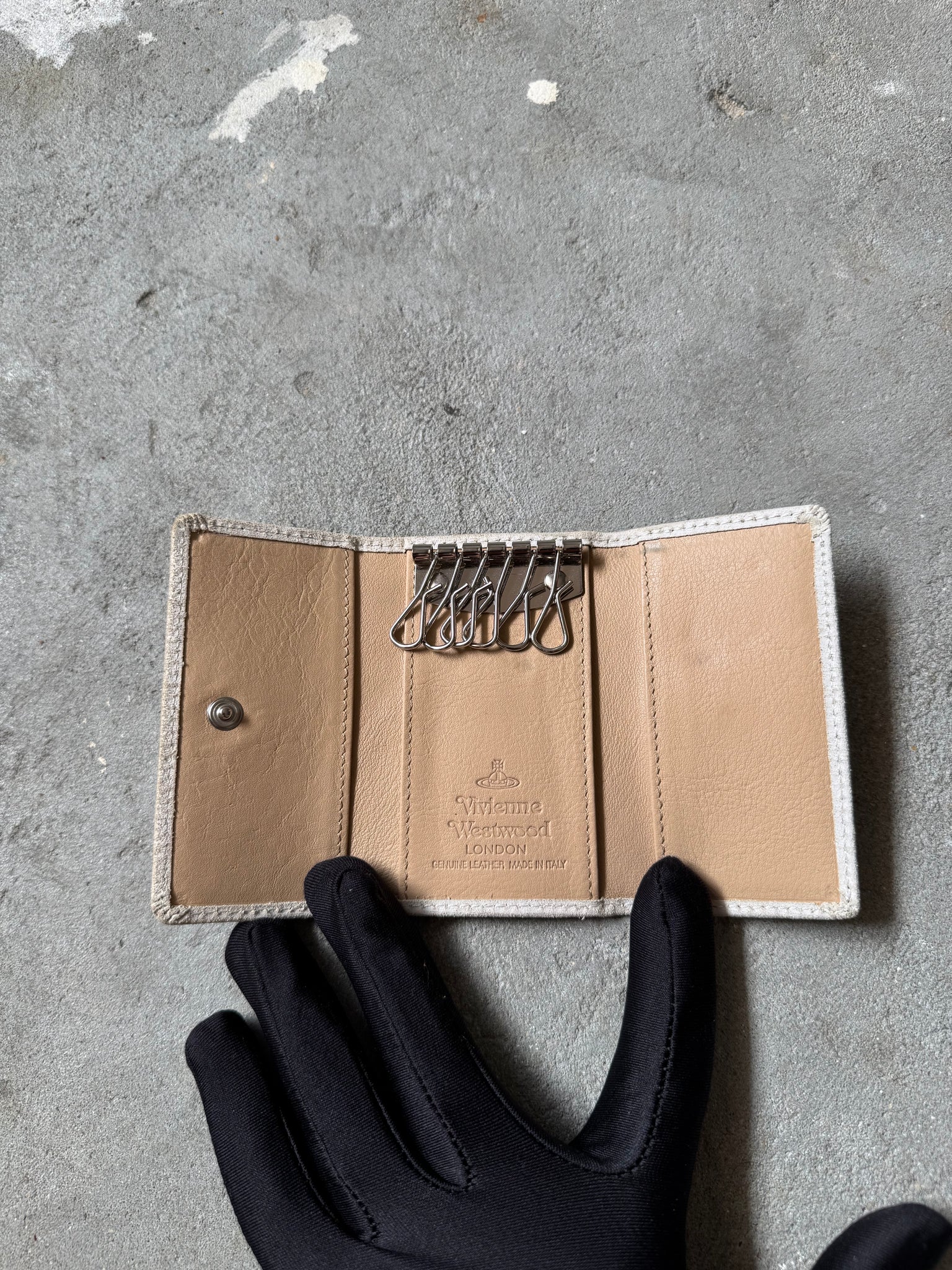 Vivienne Westwood 6 Key Case Wallet White