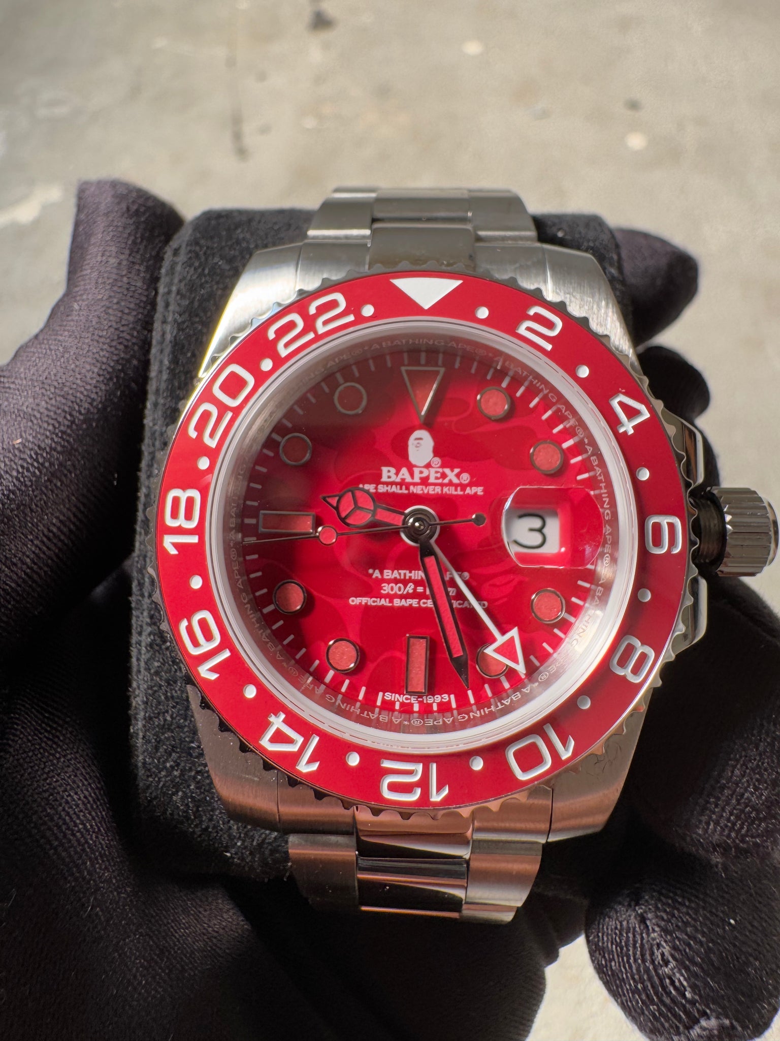 BapeX Classic Type 2 Camo Watch Silver/Red – Curated by Charbel
