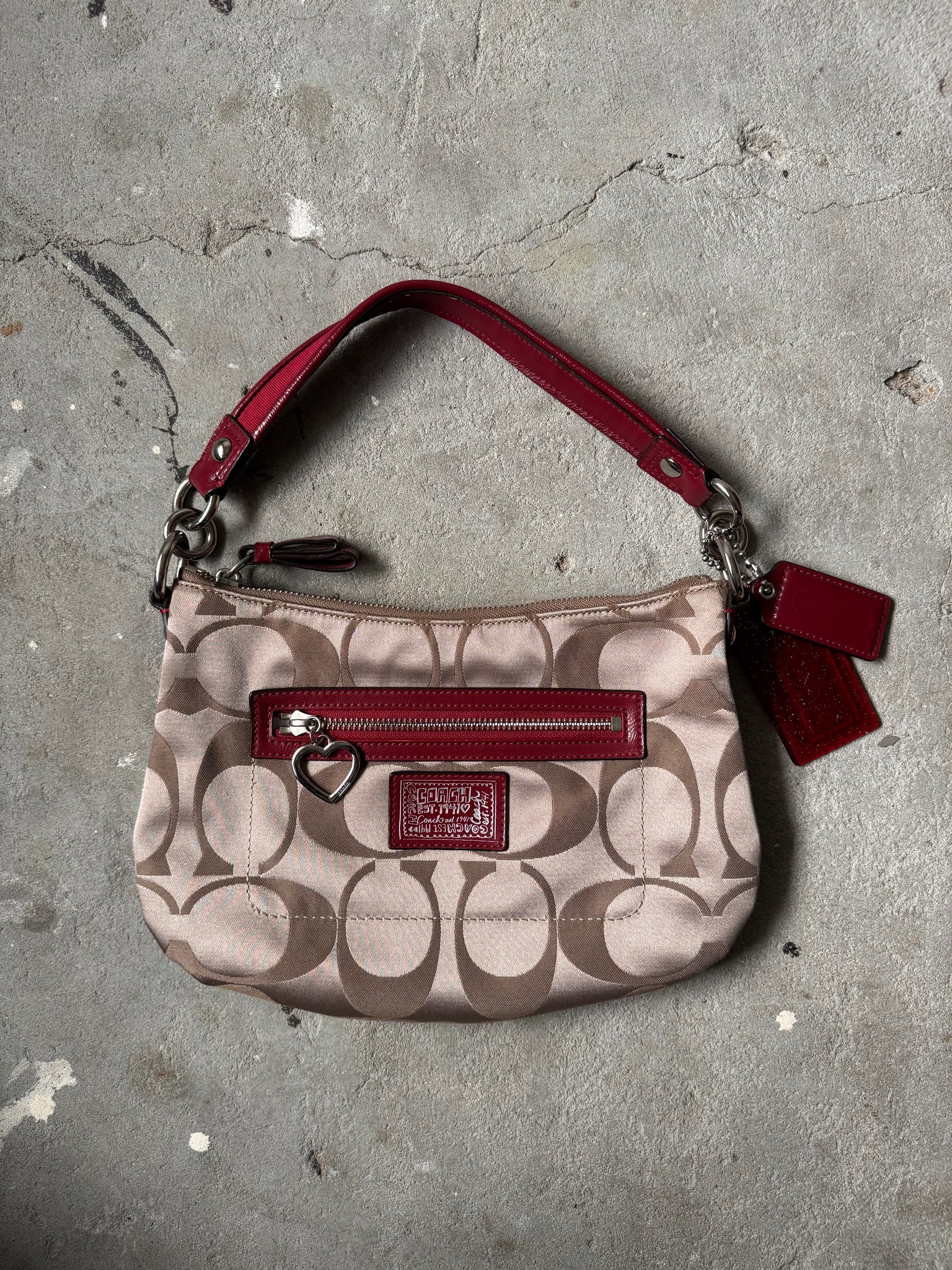 Coach Signature Heart Shoulder Bag Beige/Red