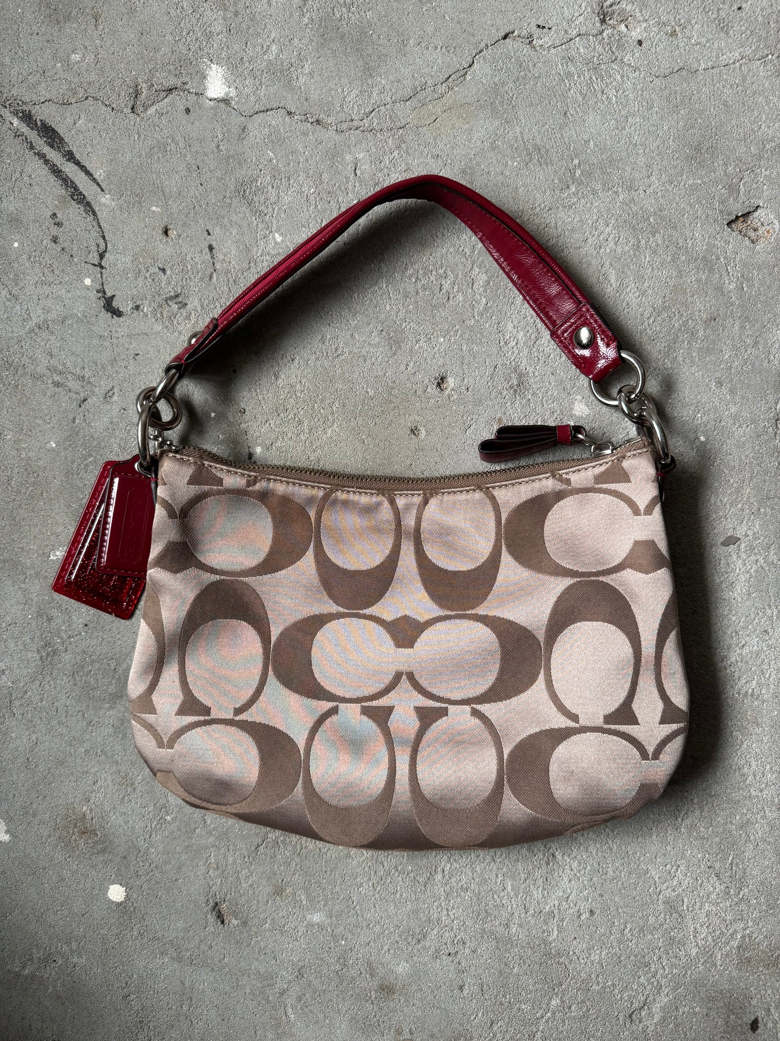 Coach Signature Heart Shoulder Bag Beige/Red