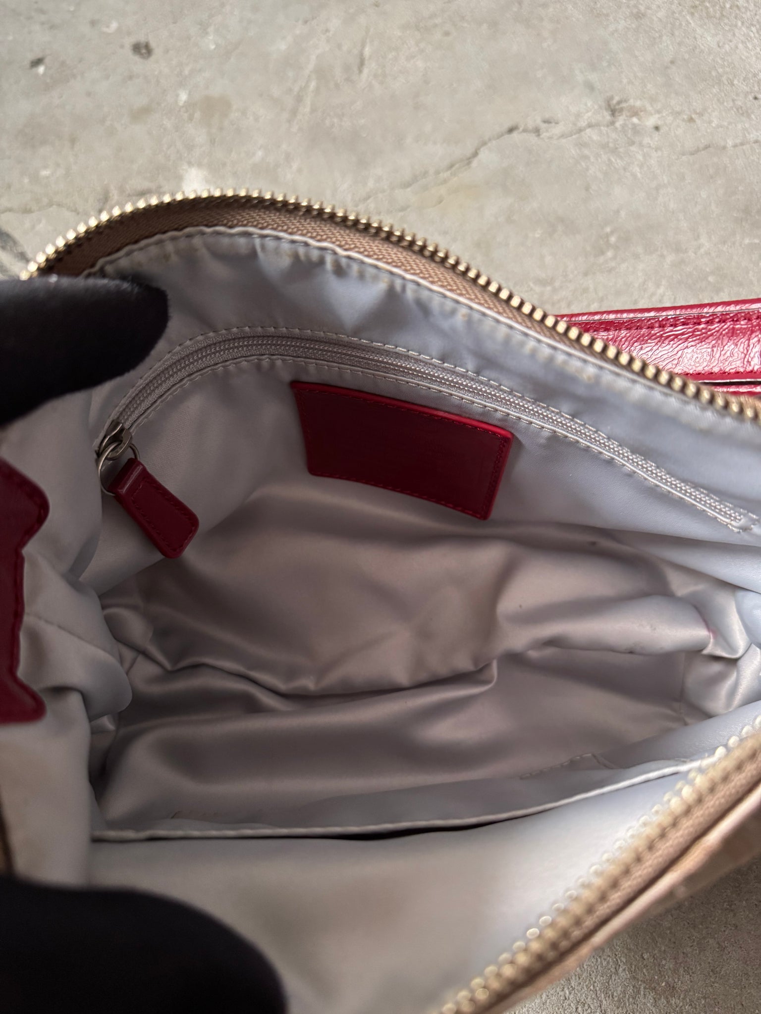 Coach Signature Heart Shoulder Bag Beige/Red