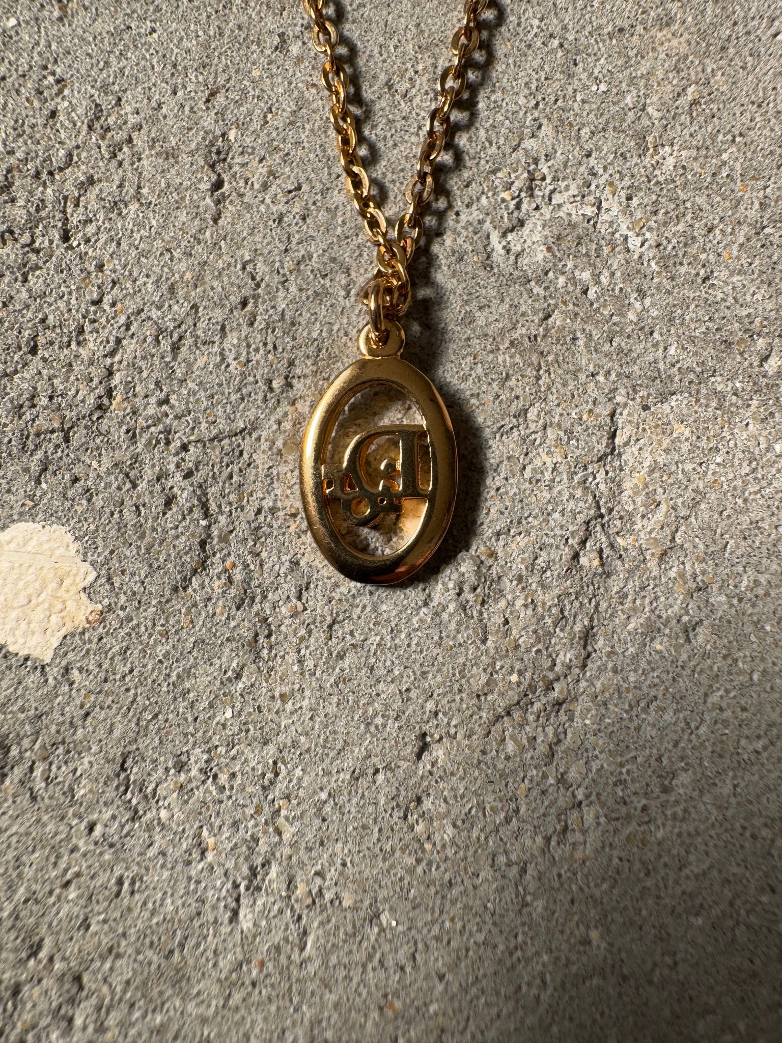 Dior Logo Oval Necklace Gold