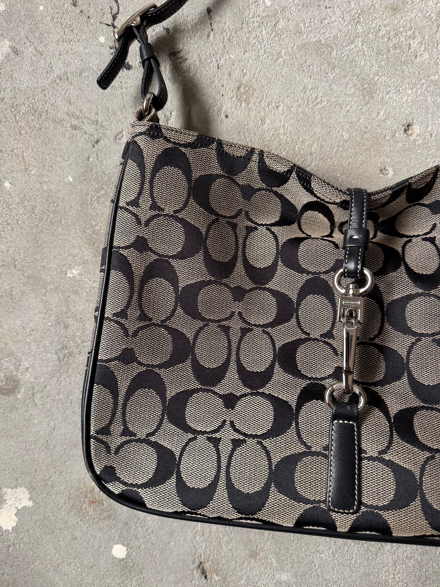 Coach Hobo Signature Clip Canvas Handbag Grey/Black