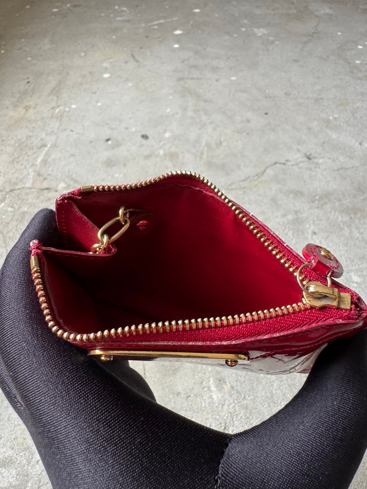 Louis Vuitton Vernis Pochette Coin Case Amethyst Red
