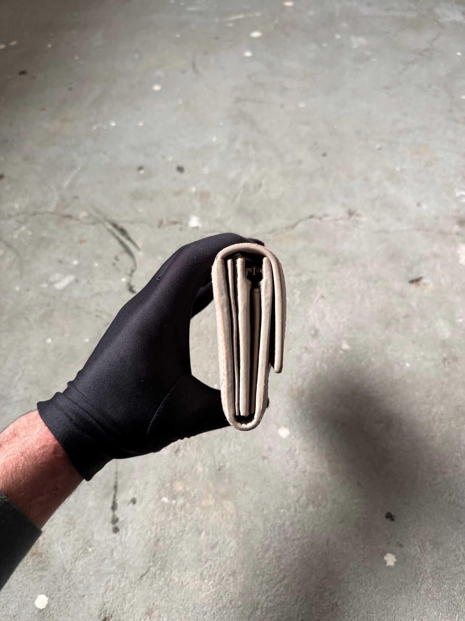 Gucci GG Guccissima Sukey Wallet Off-White
