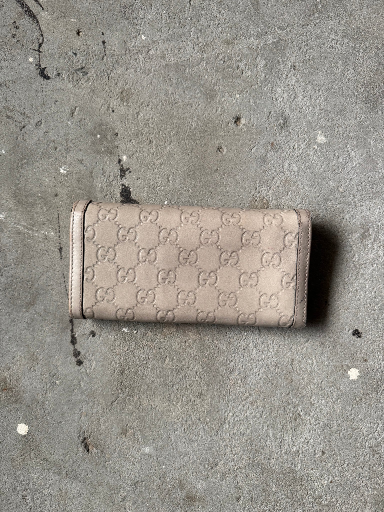 Gucci GG Guccissima Sukey Wallet Off-White