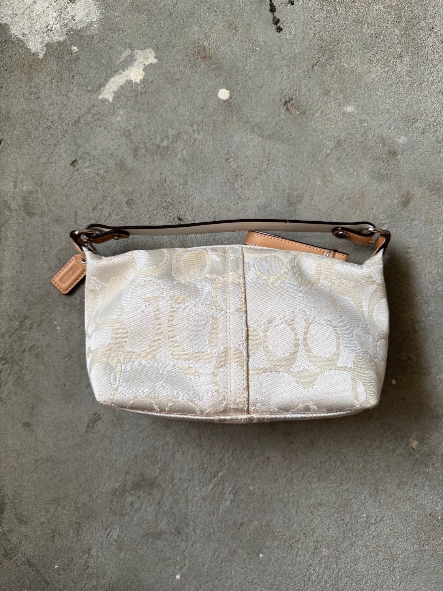 Coach Hobo Bumblebee Shoulder Bag White