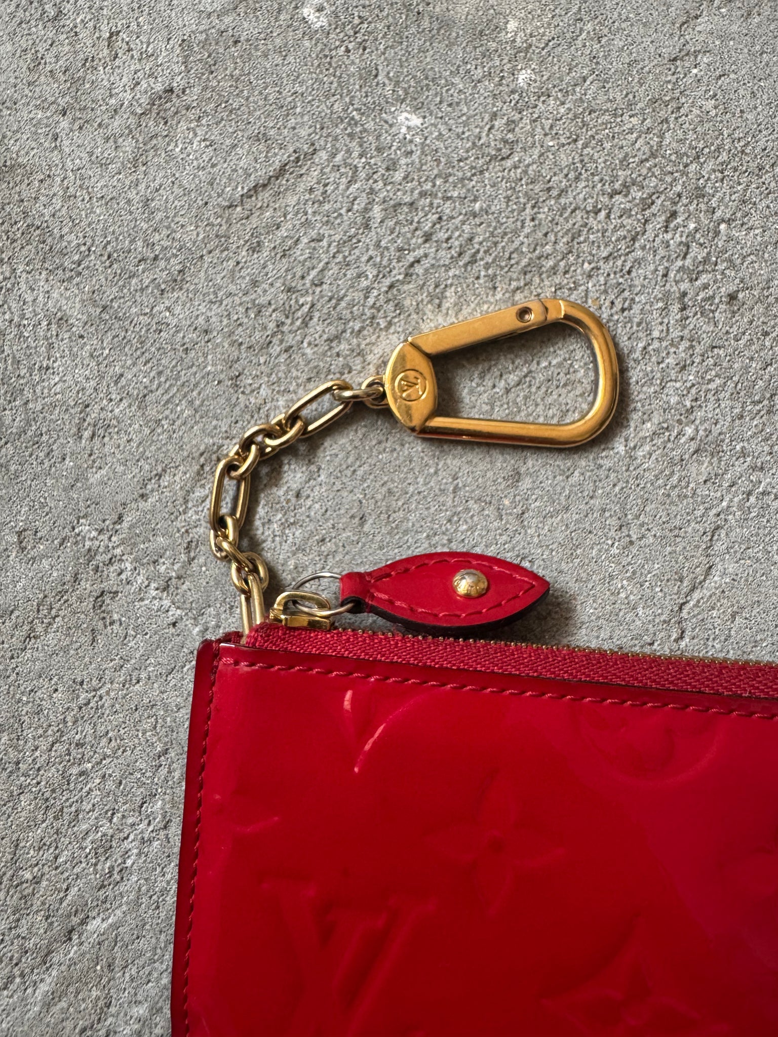 Louis Vuitton Vernis Pochette Coin Case Amethyst Red