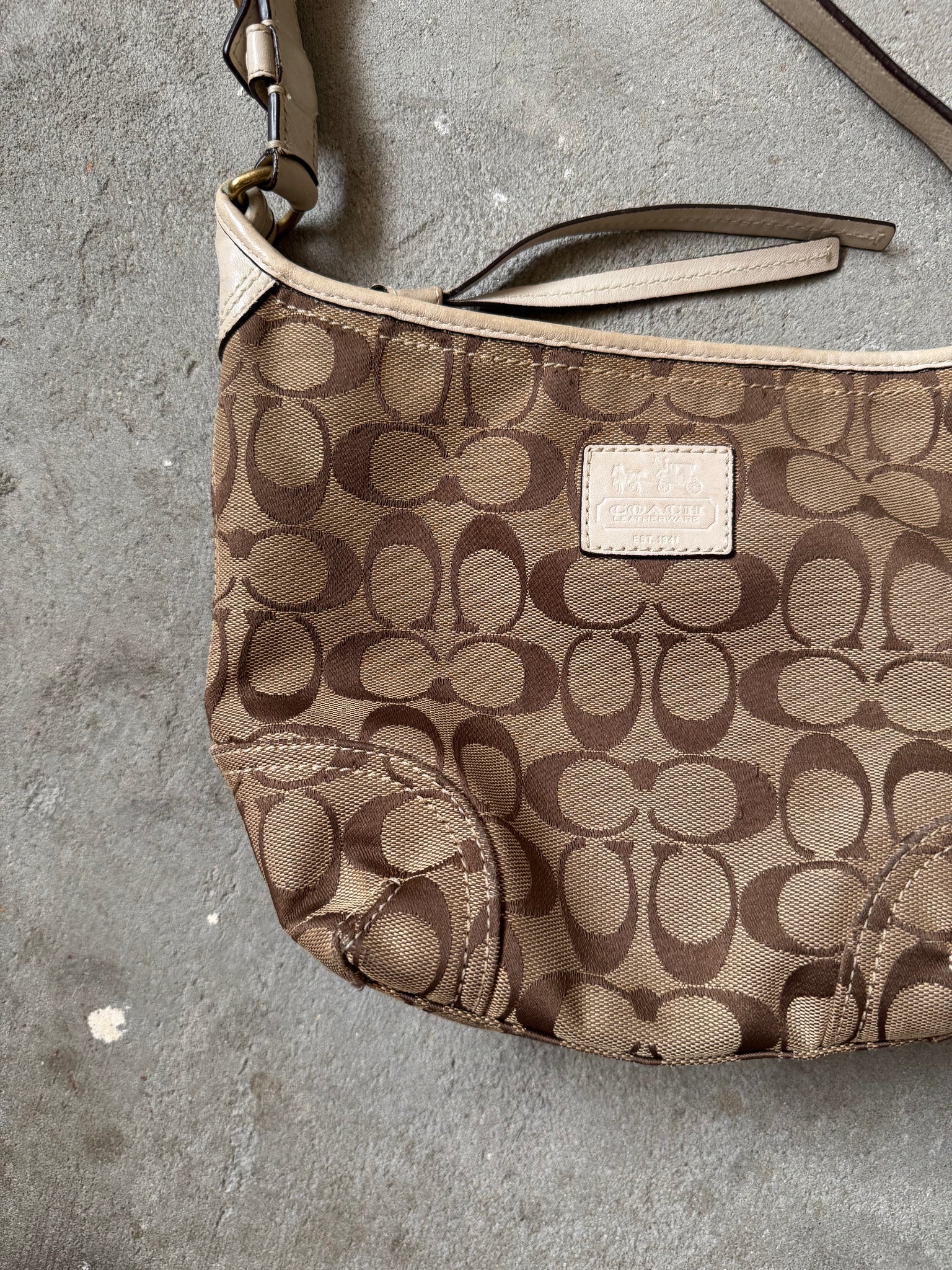 Coach Signature Shoulder Bag Beige