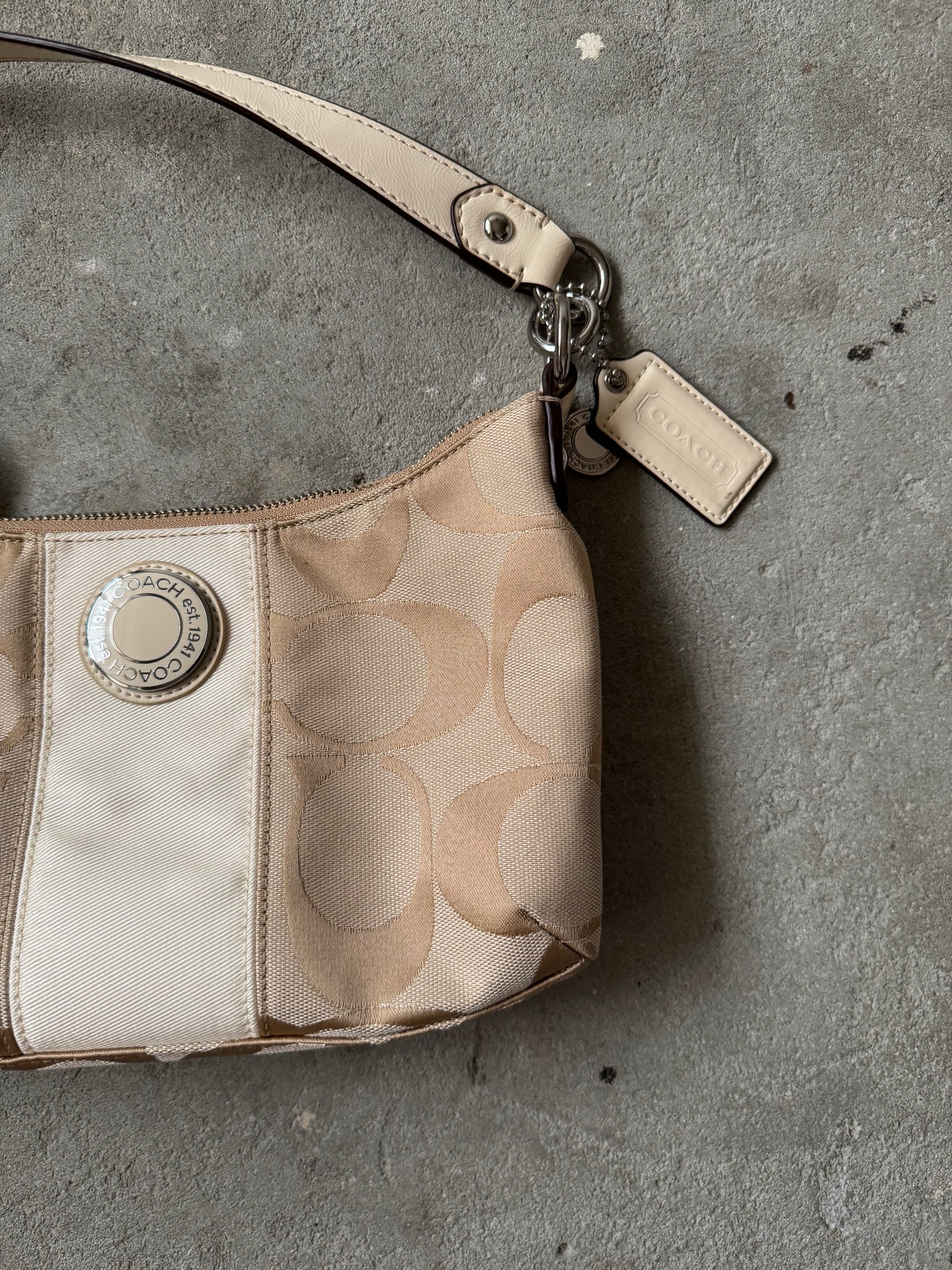 Coach 2Way Signature Stripe ShoulderBag Beige/White