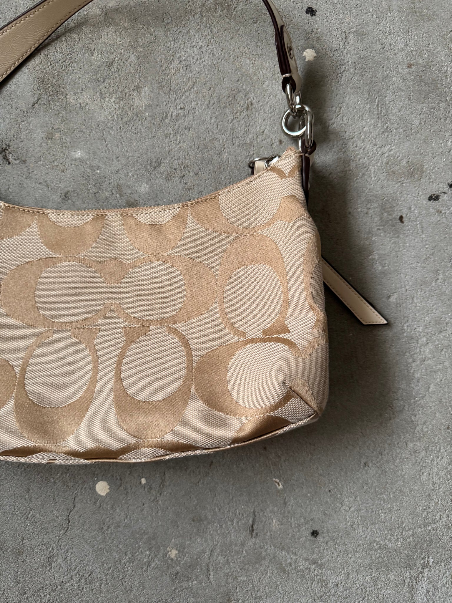 Coach 2Way Signature Stripe ShoulderBag Beige/White