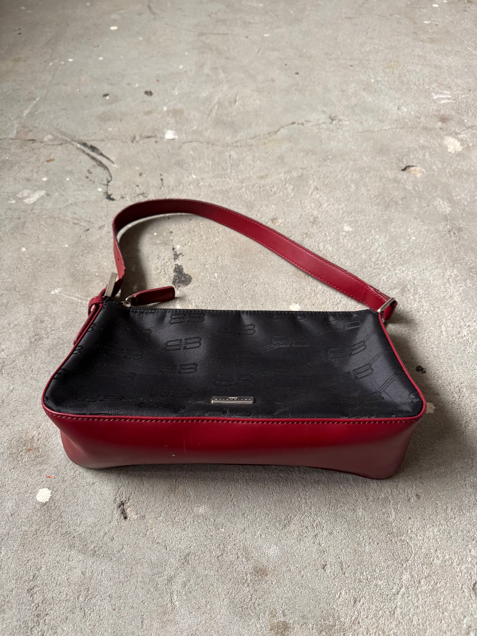 Balenciaga BB Monogram Shoulder Bag Black/Red